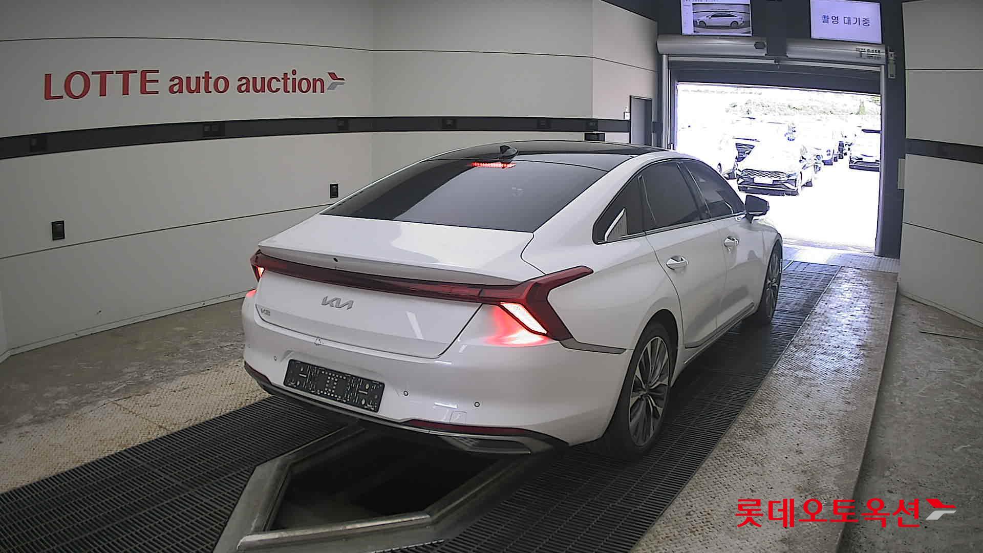 2022 - kia k8