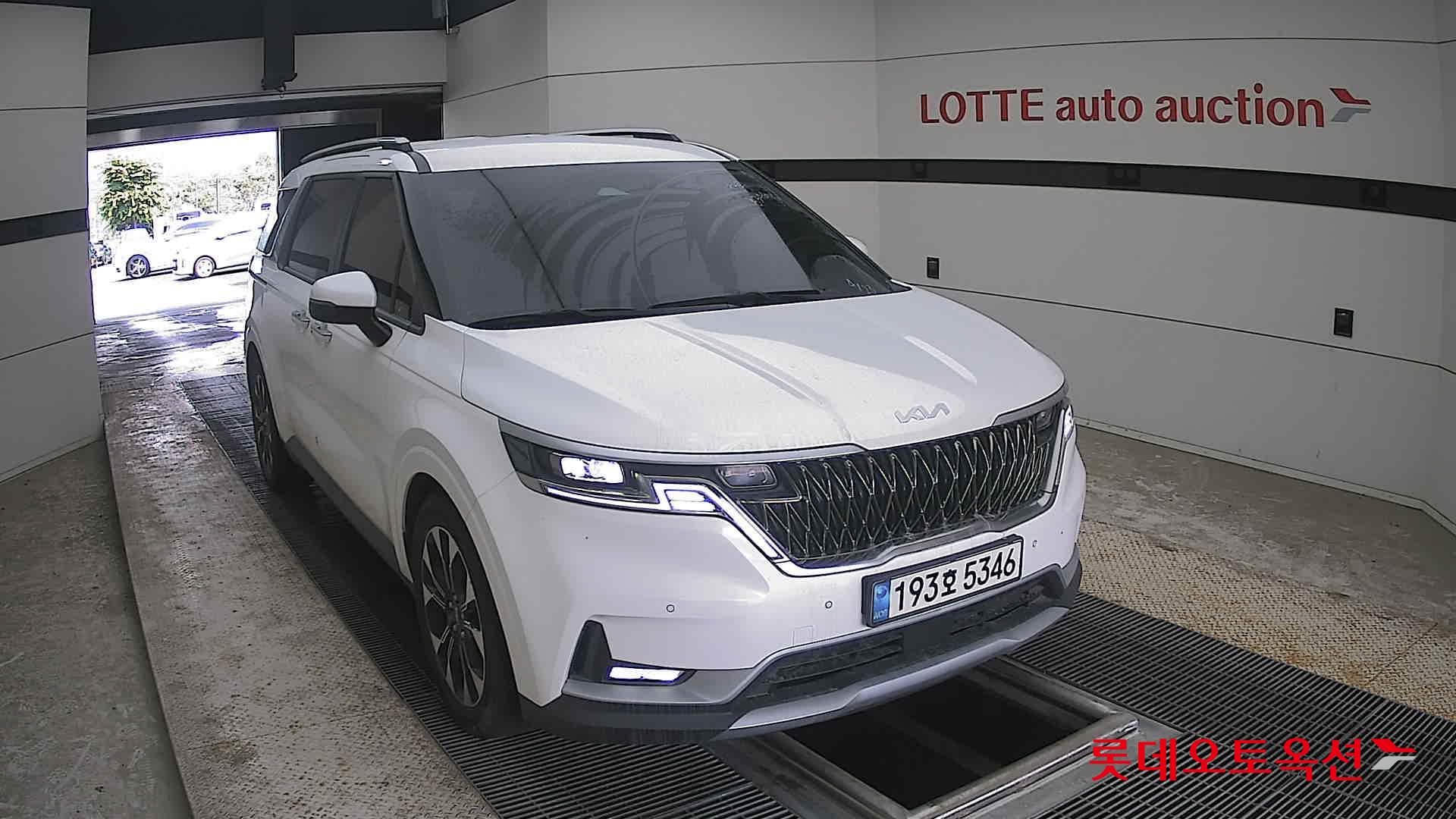 2023 - kia carnival
