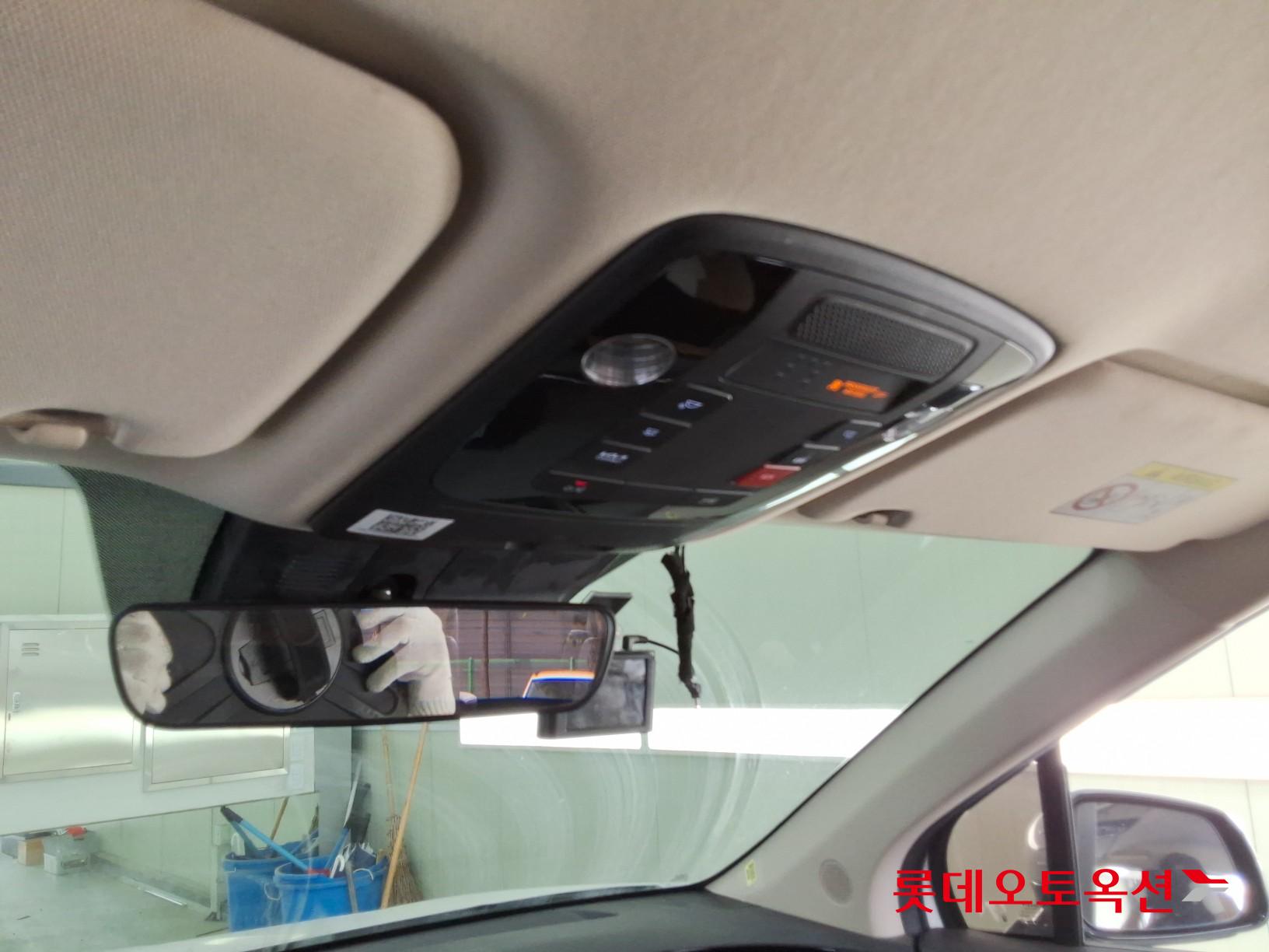 2023 - kia carnival