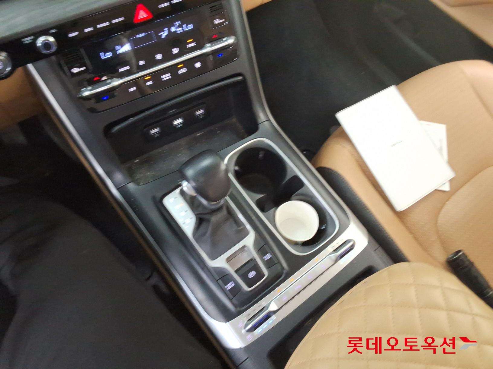 2023 - kia carnival