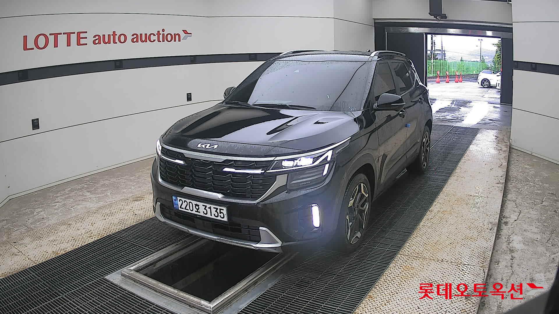 2023 - kia seltos