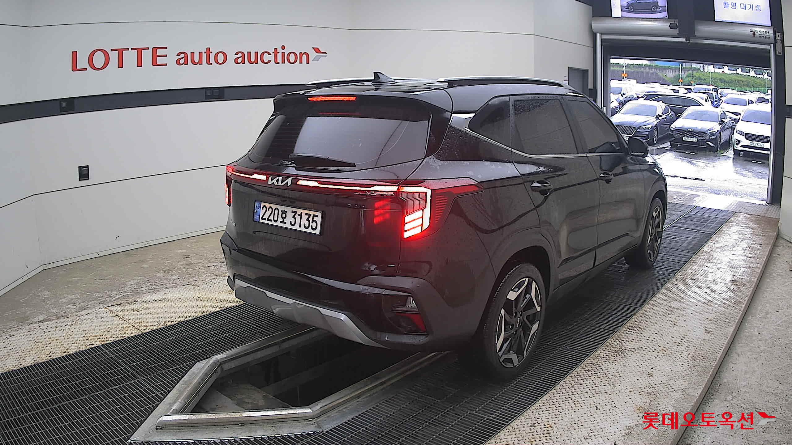 2023 - kia seltos