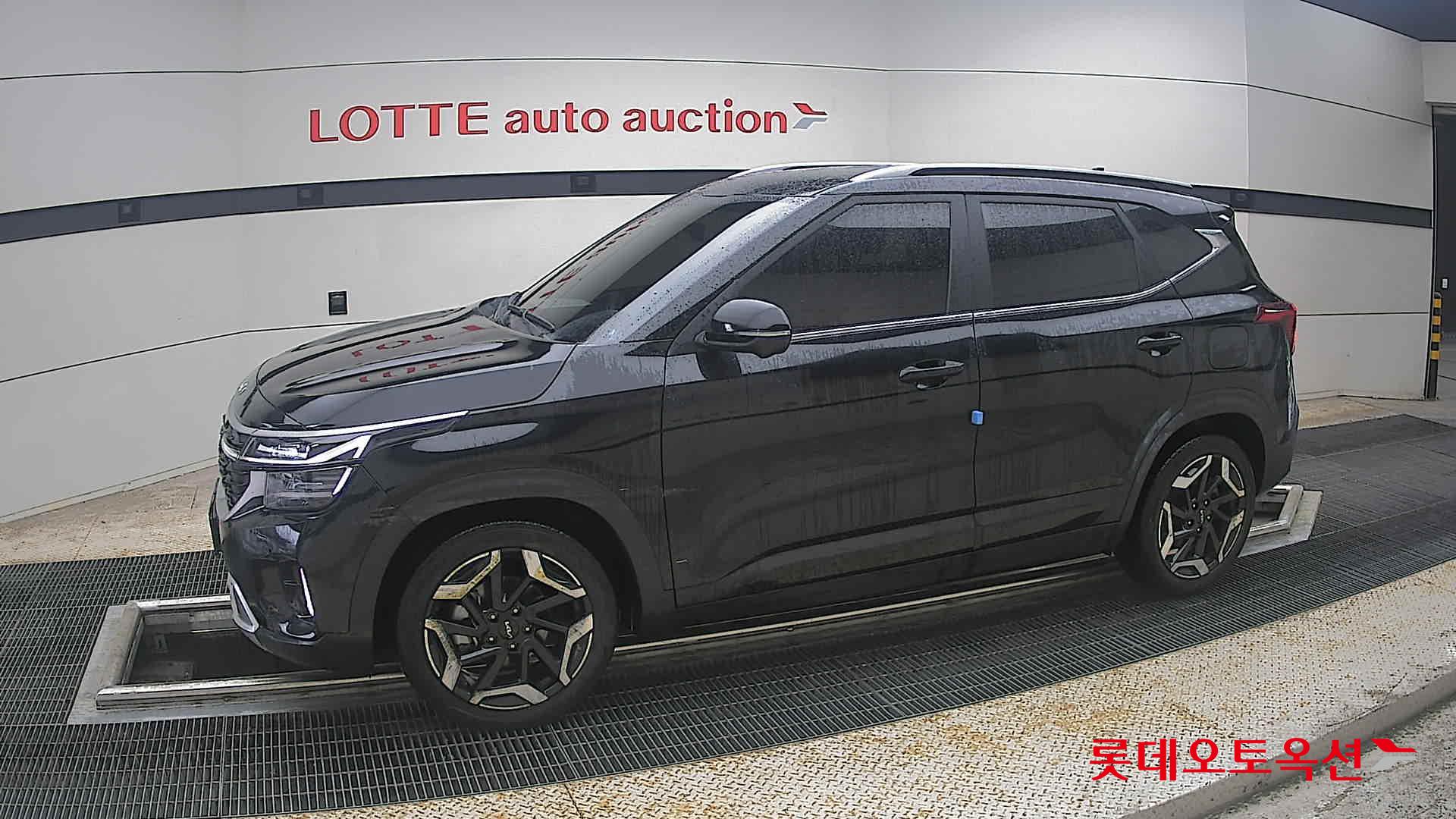 2023 - kia seltos
