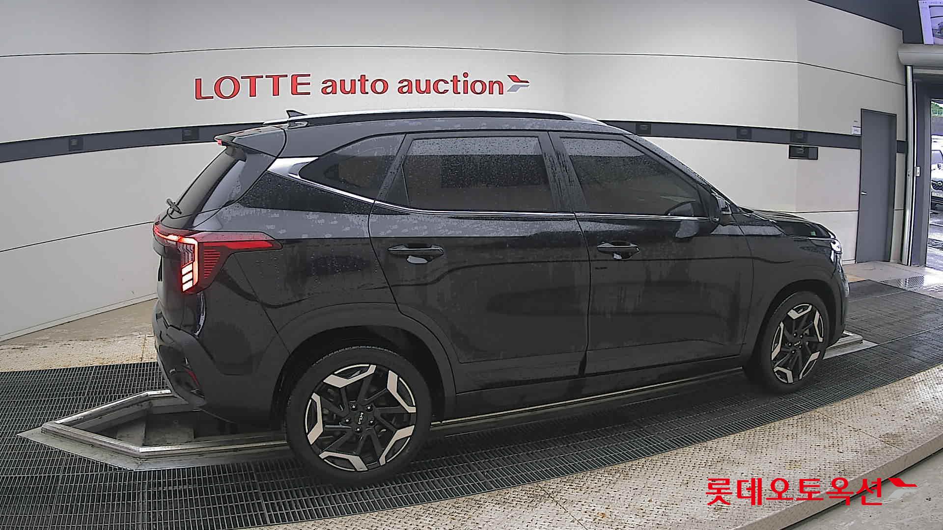 2023 - kia seltos
