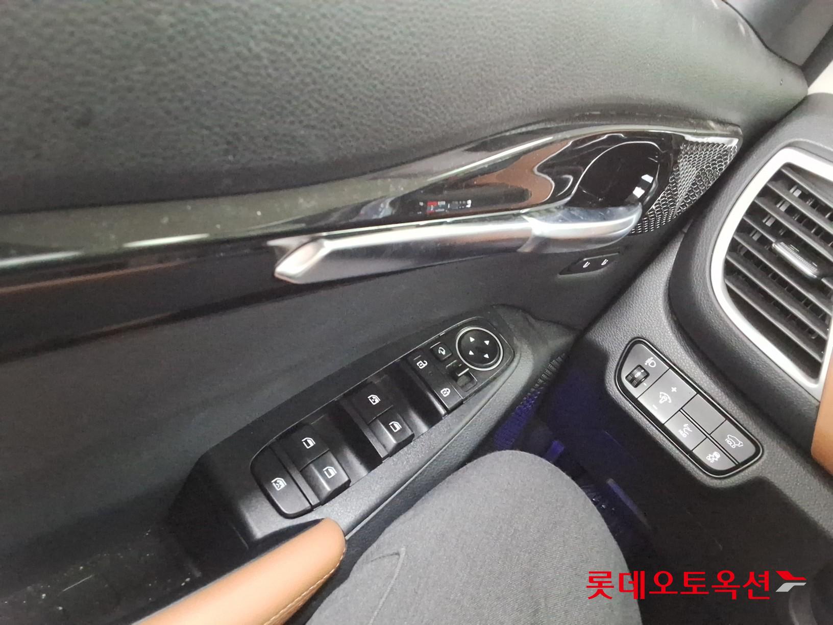 2023 - kia seltos