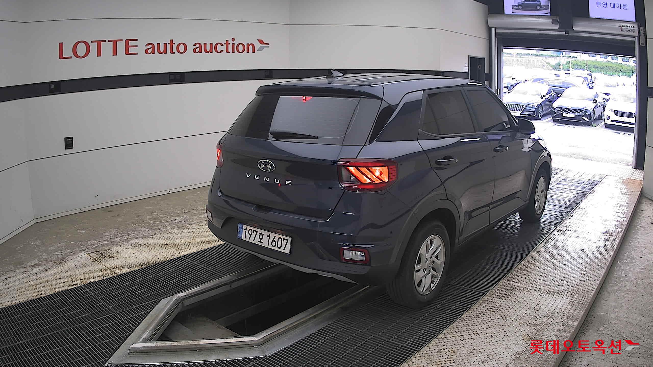 2022 - hyundai venue