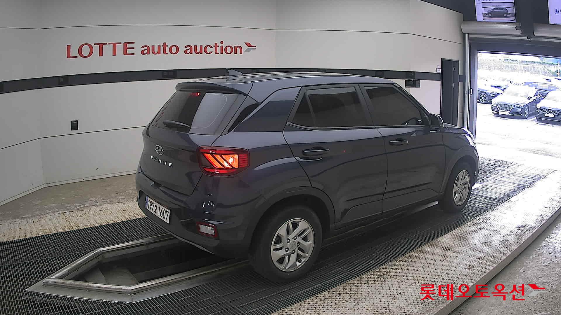 2022 - hyundai venue