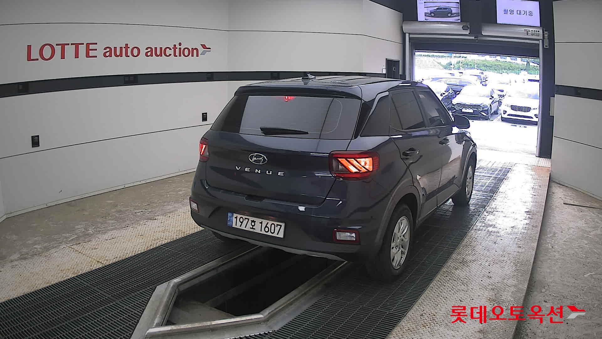 2022 - hyundai venue