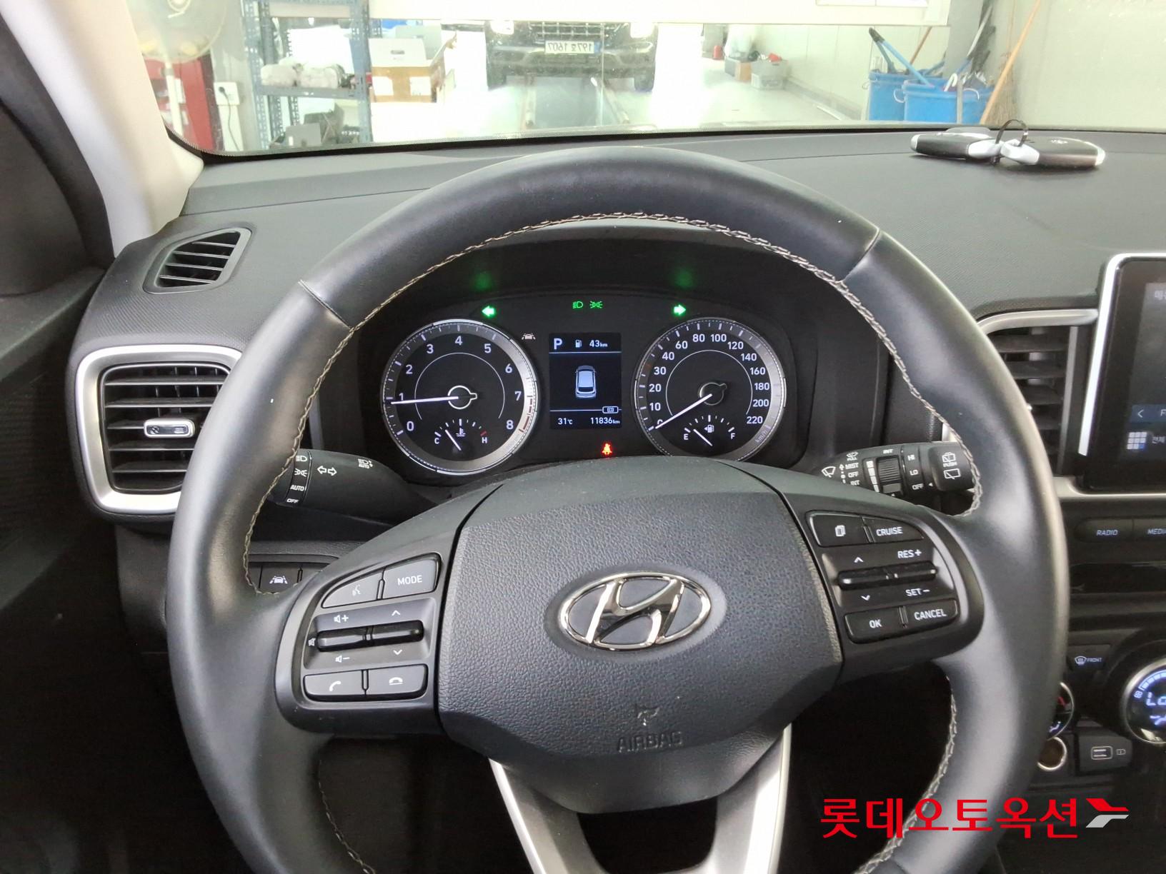 2022 - hyundai venue