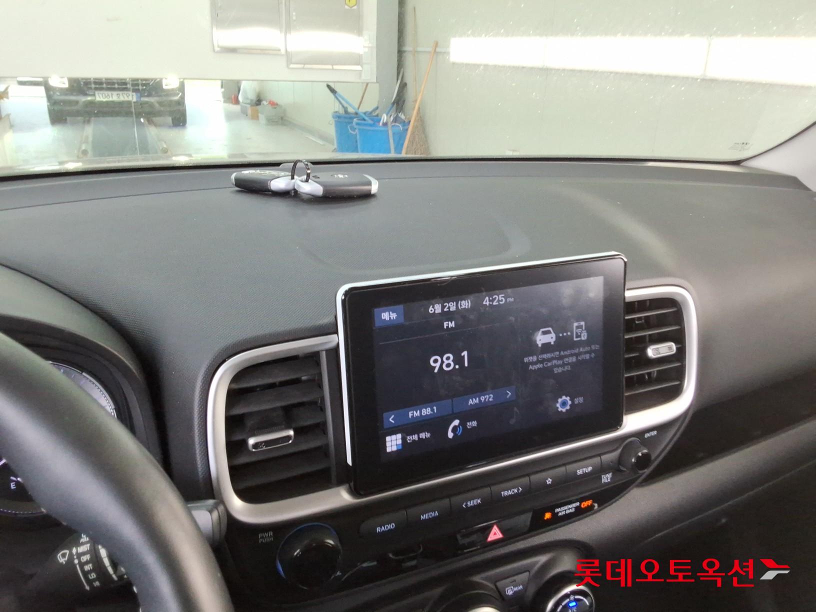 2022 - hyundai venue