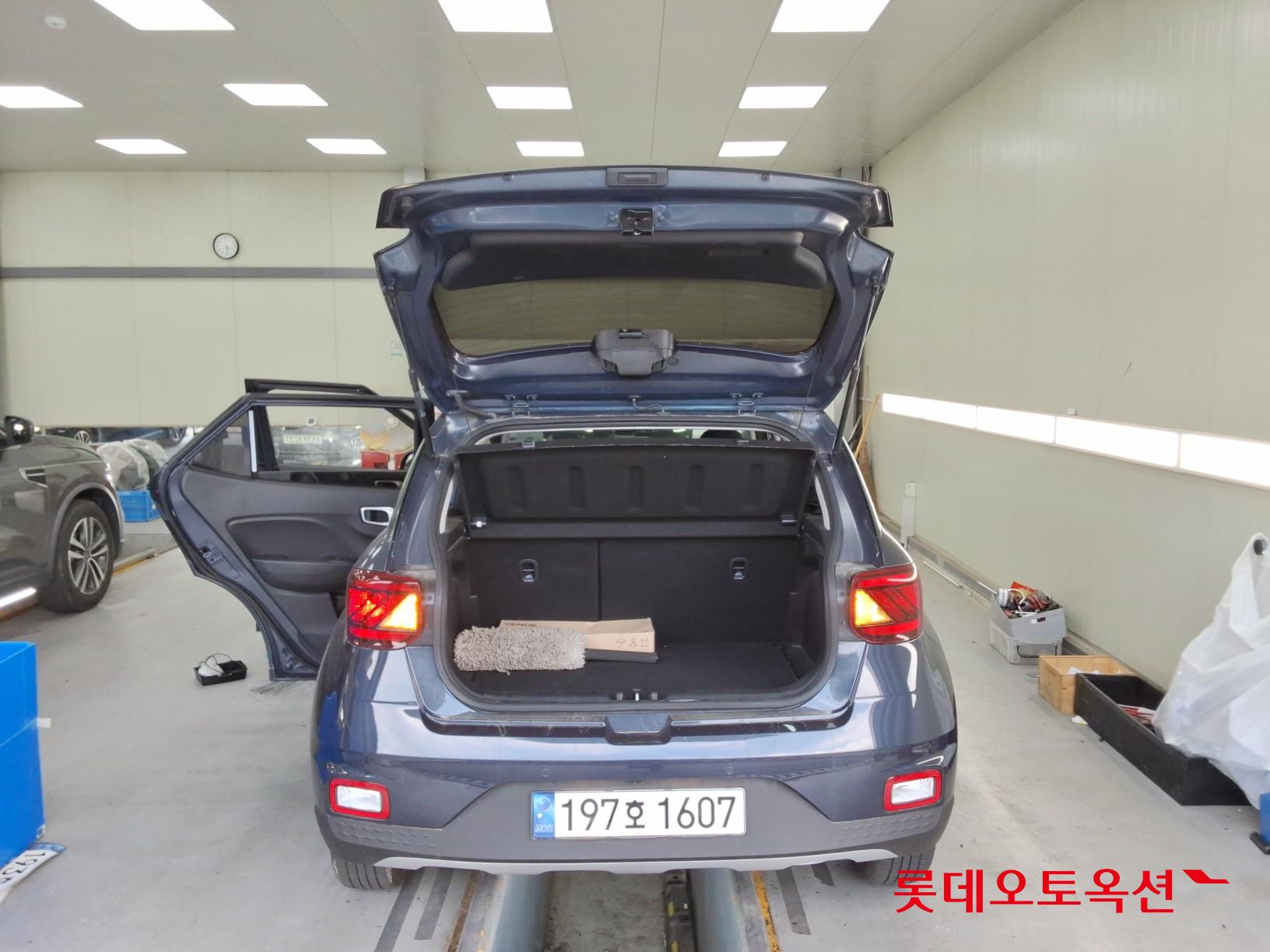 2022 - hyundai venue