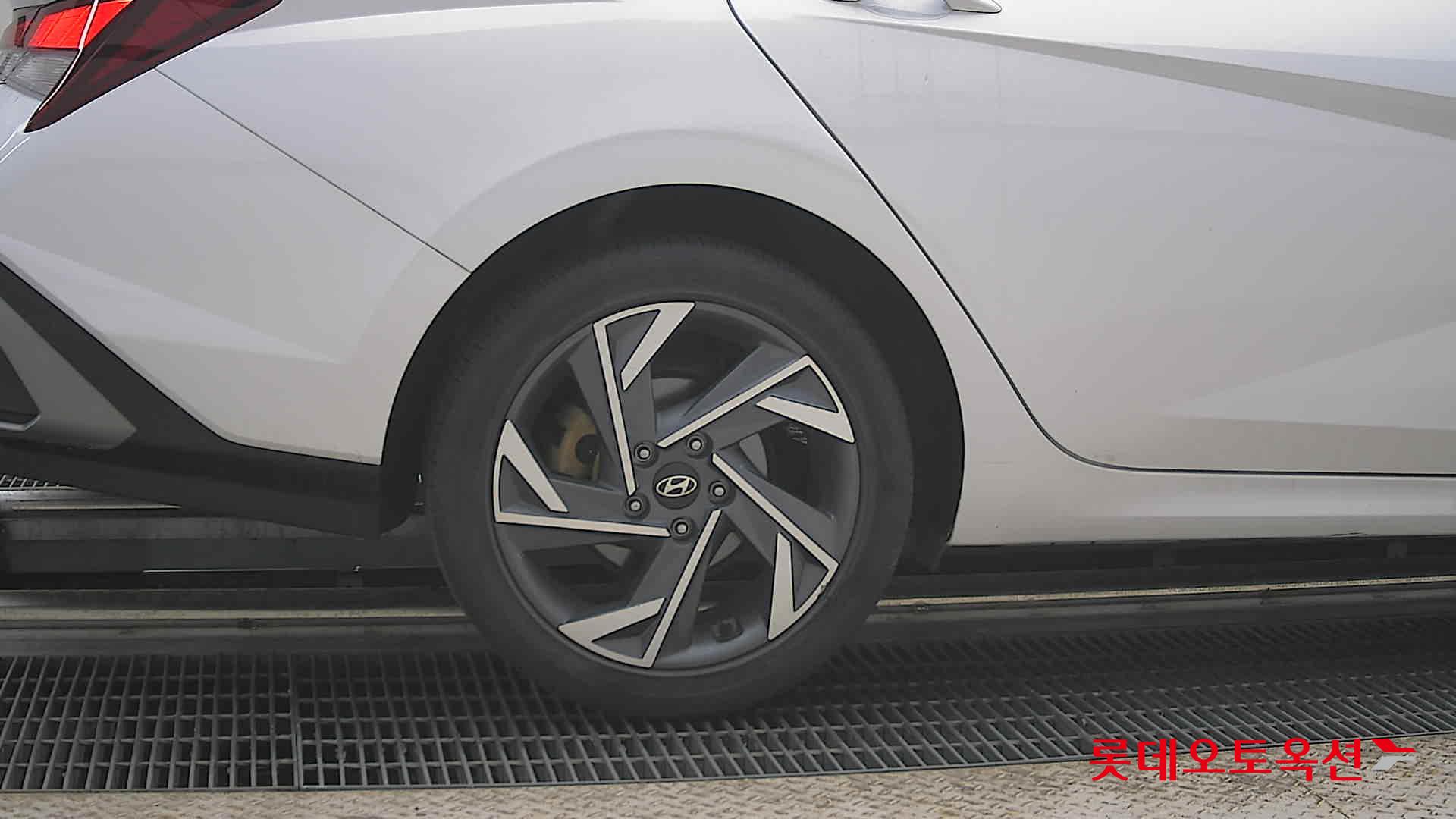 2024 - hyundai avante
