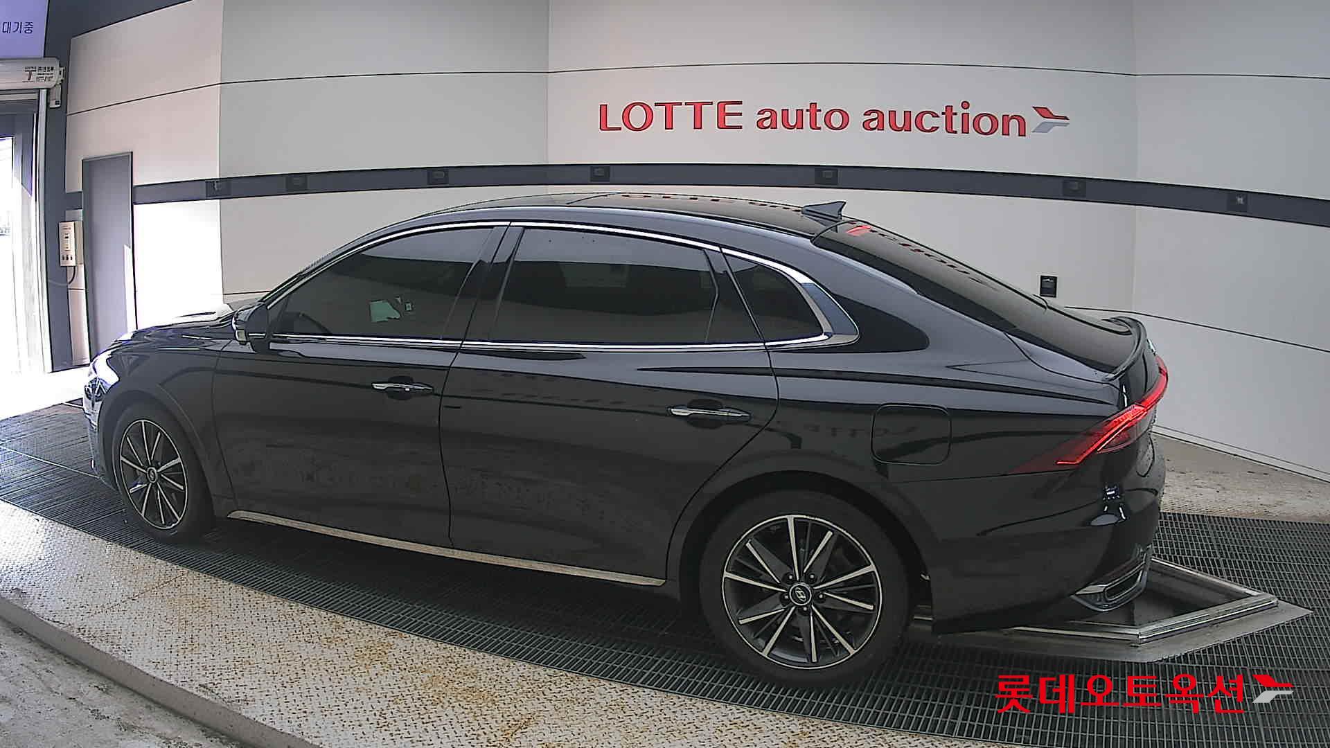 2022 - hyundai grandeur