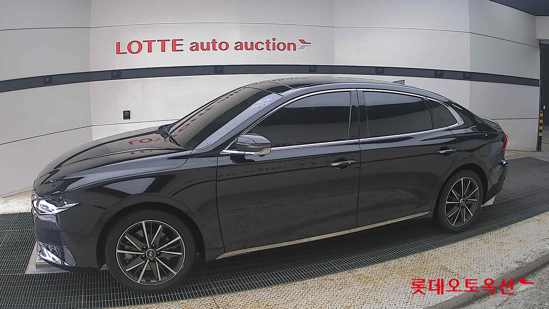 2022 - hyundai grandeur