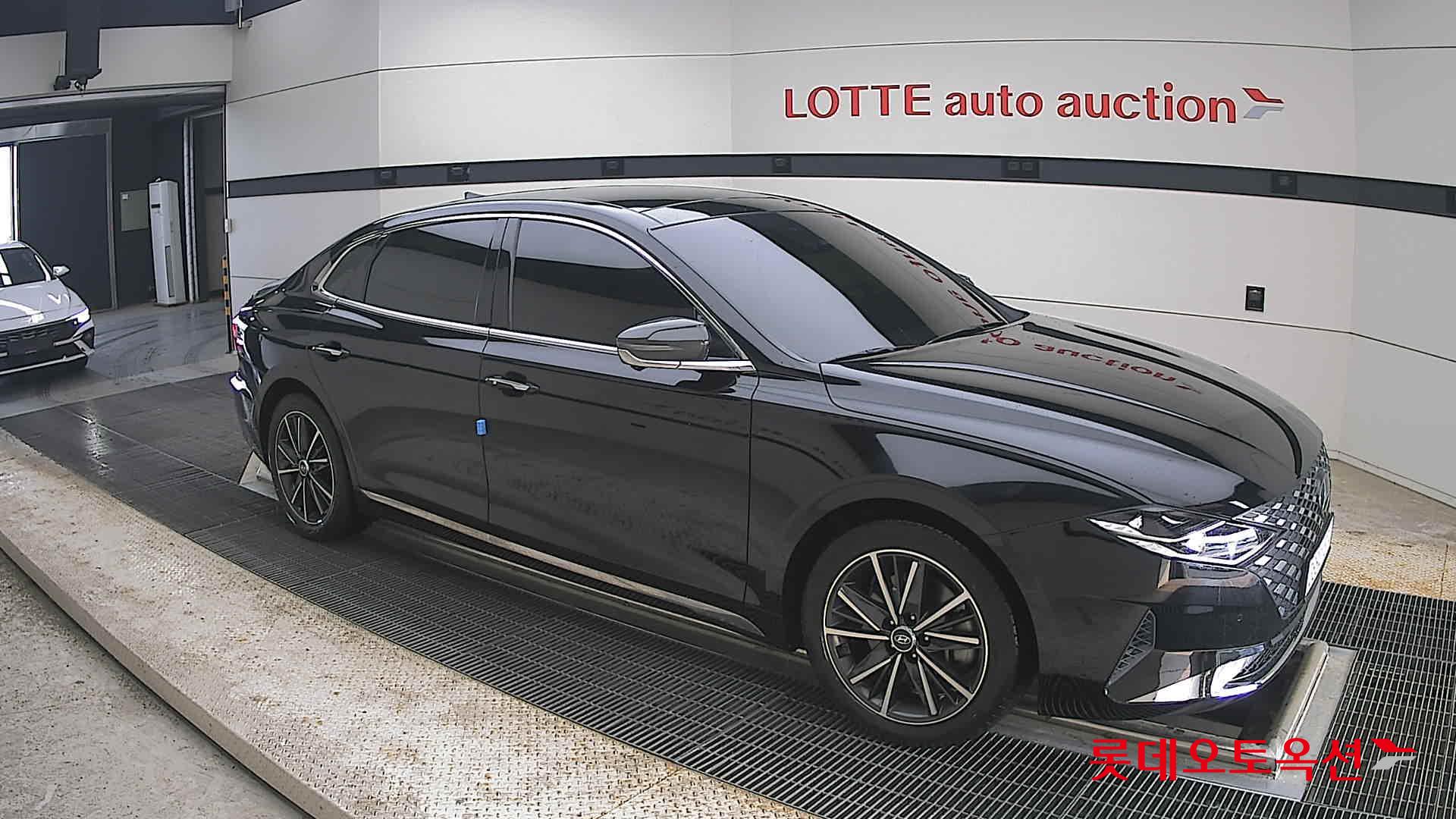 2022 - hyundai grandeur