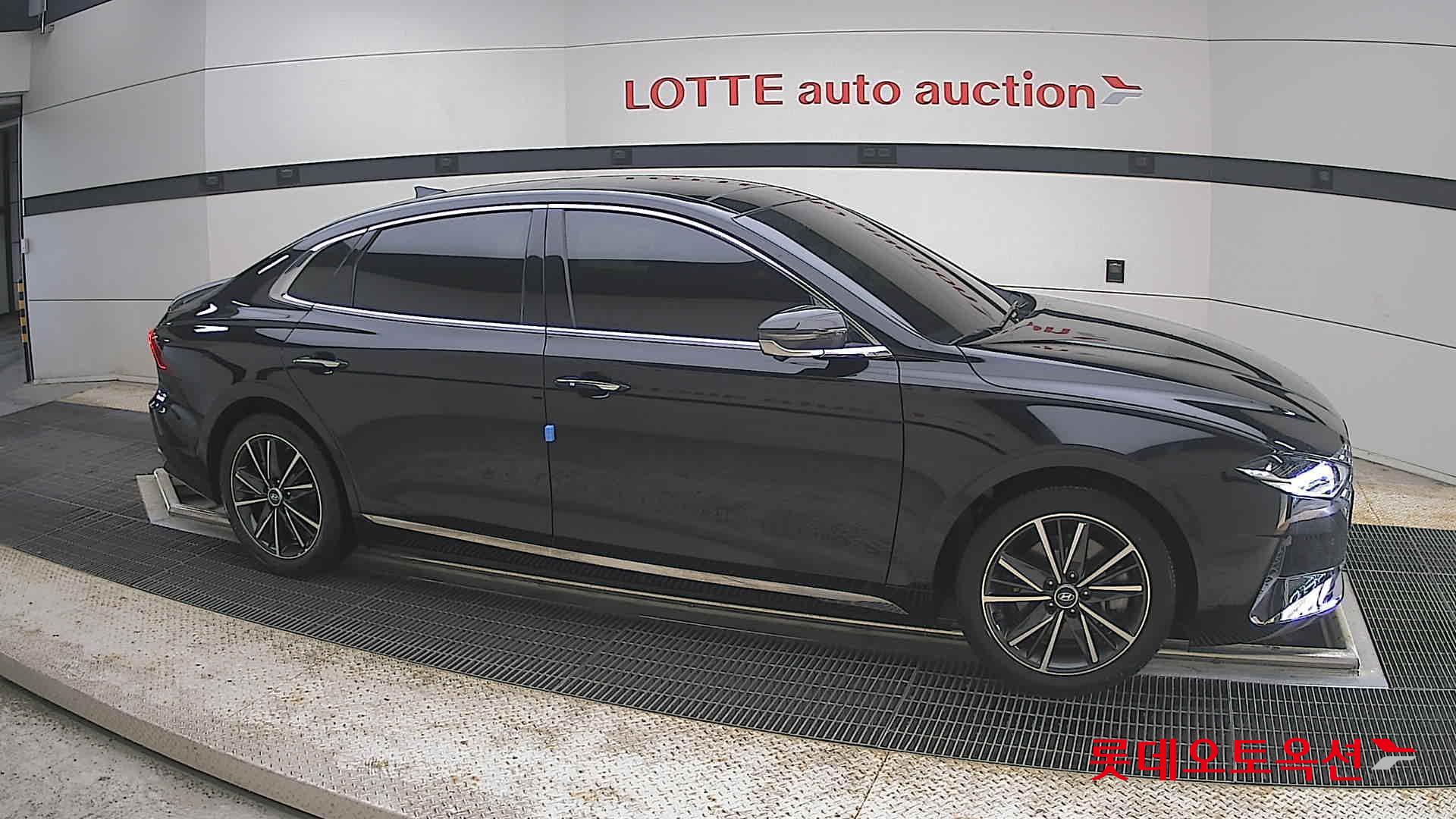 2022 - hyundai grandeur