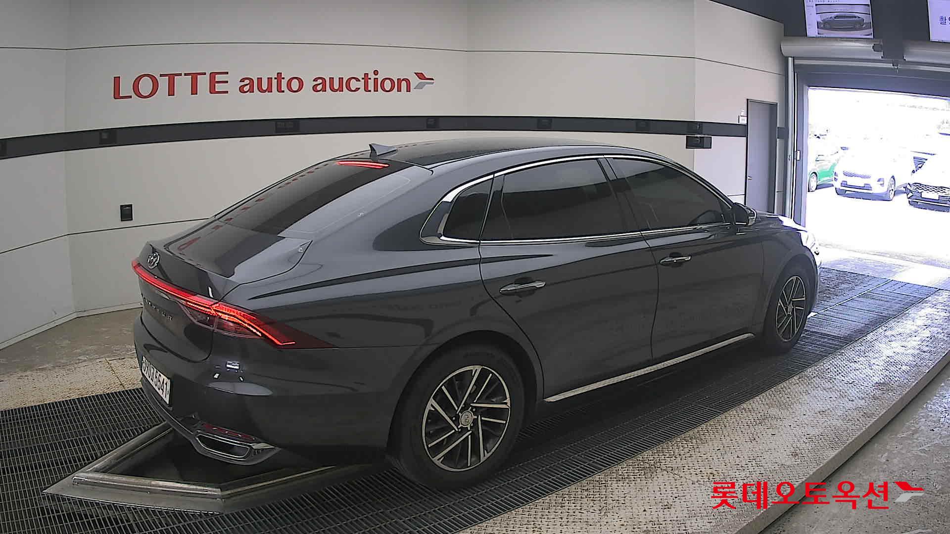 2020 - hyundai grandeur
