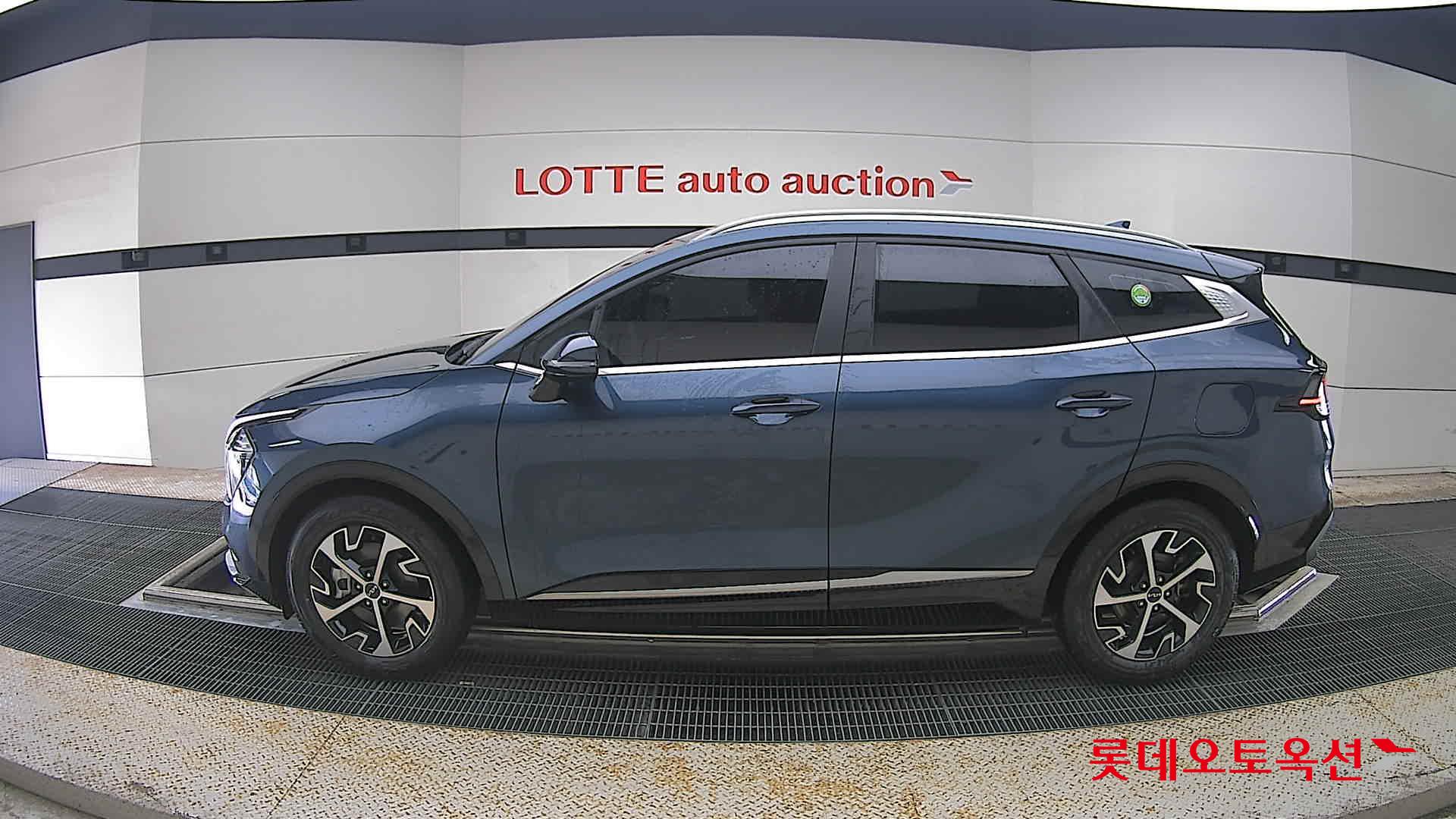 2023 - kia sportage