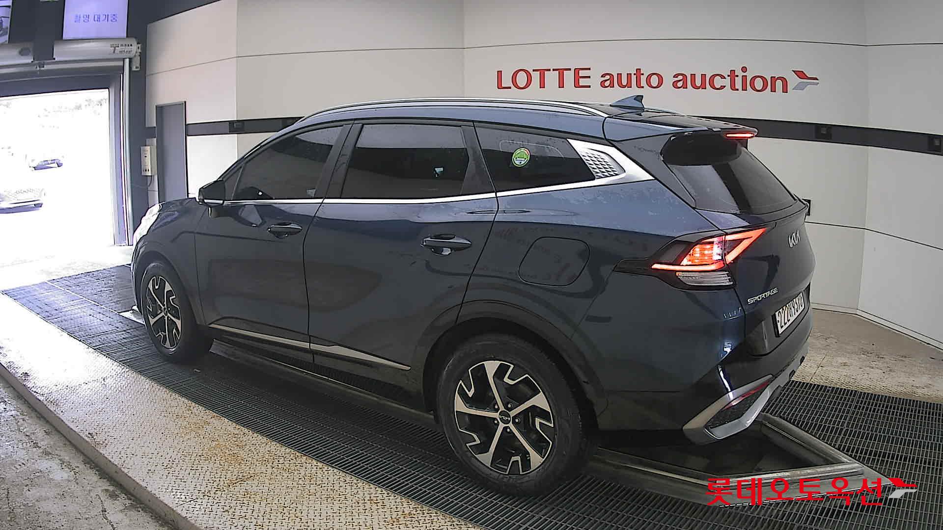 2023 - kia sportage