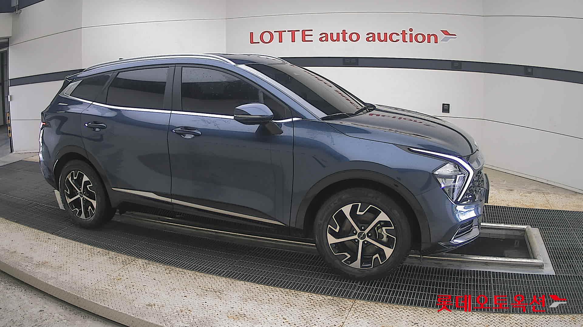 2023 - kia sportage