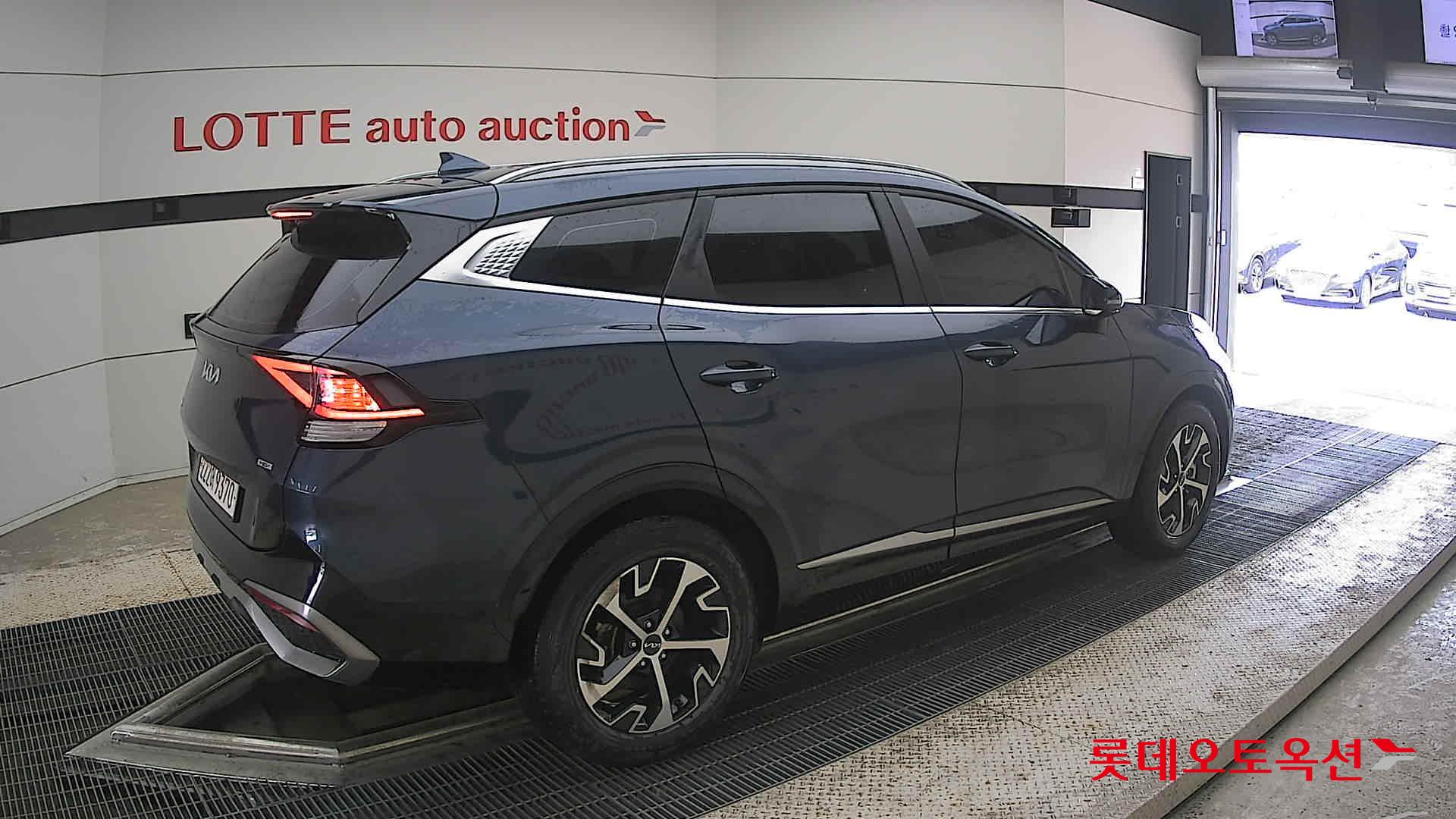2023 - kia sportage