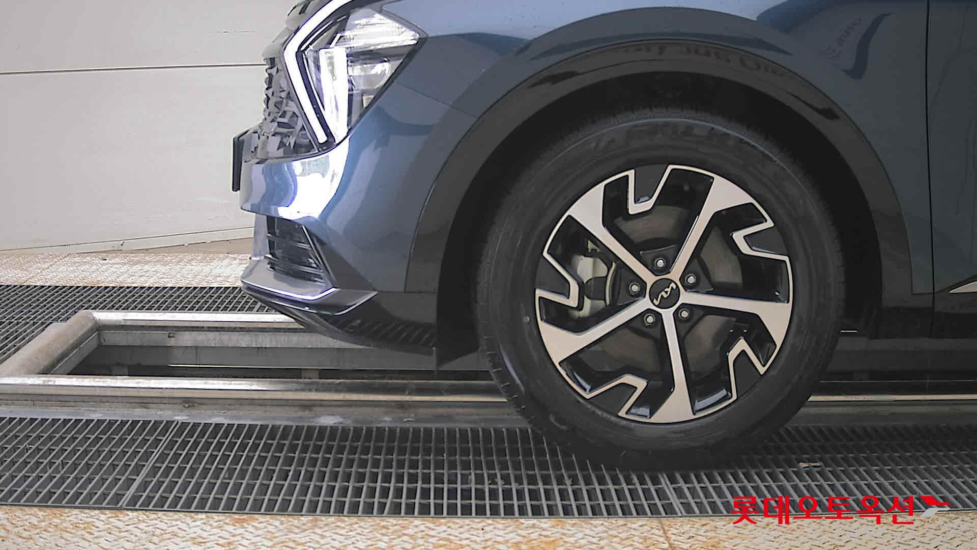 2023 - kia sportage