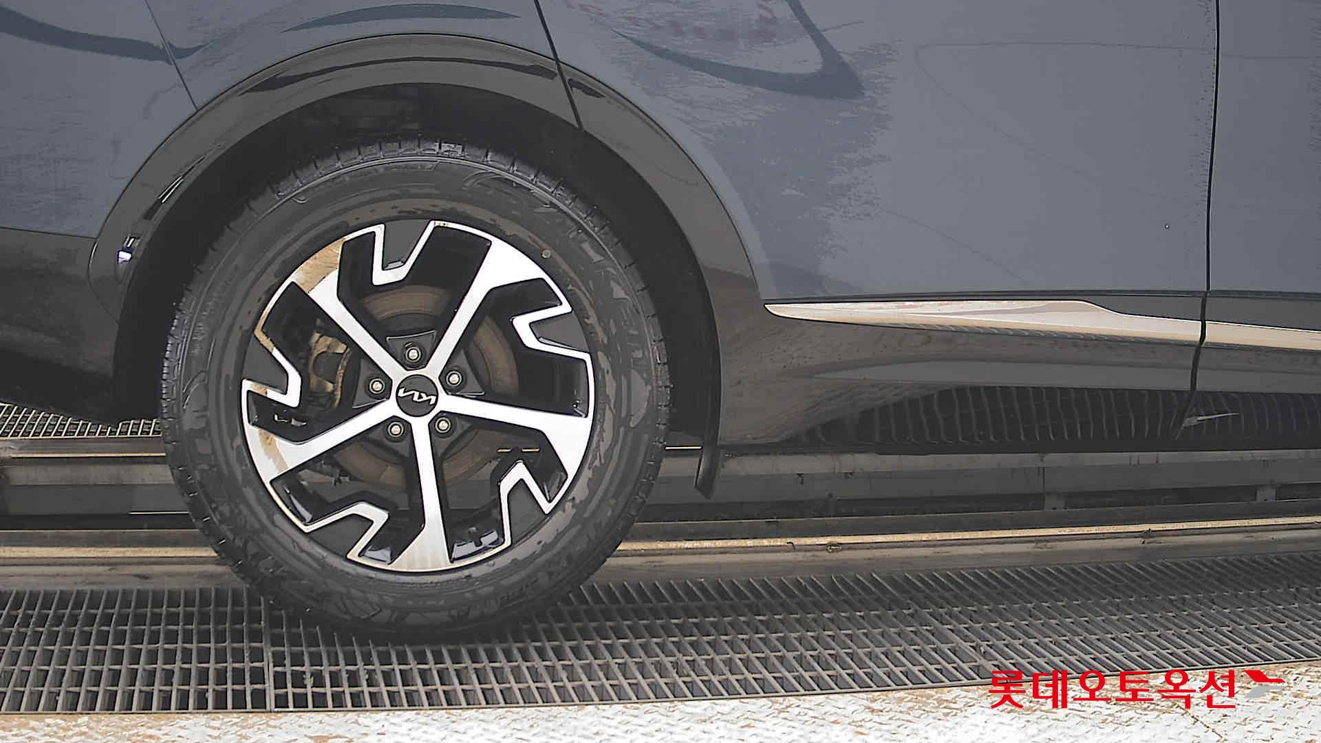 2023 - kia sportage