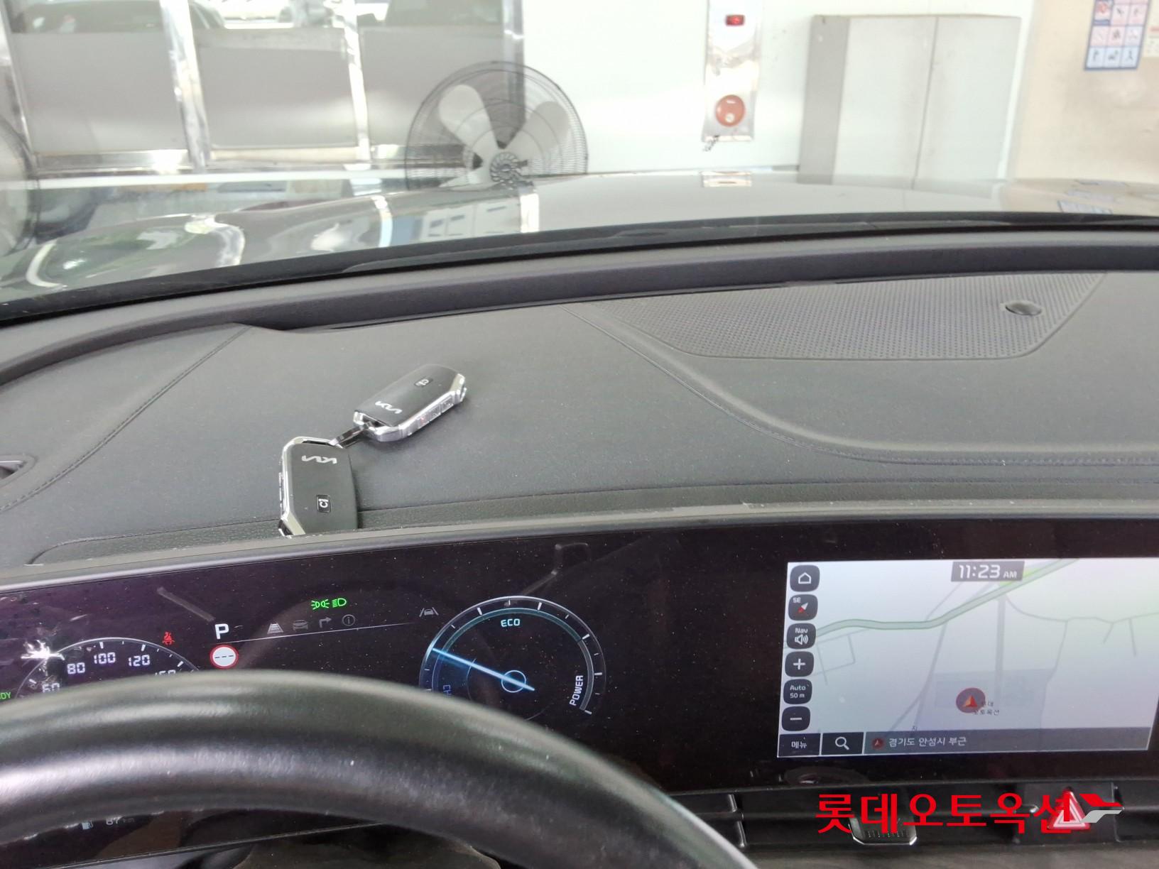 2023 - kia sportage
