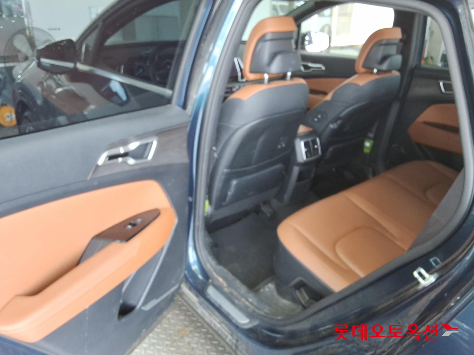 2023 - kia sportage