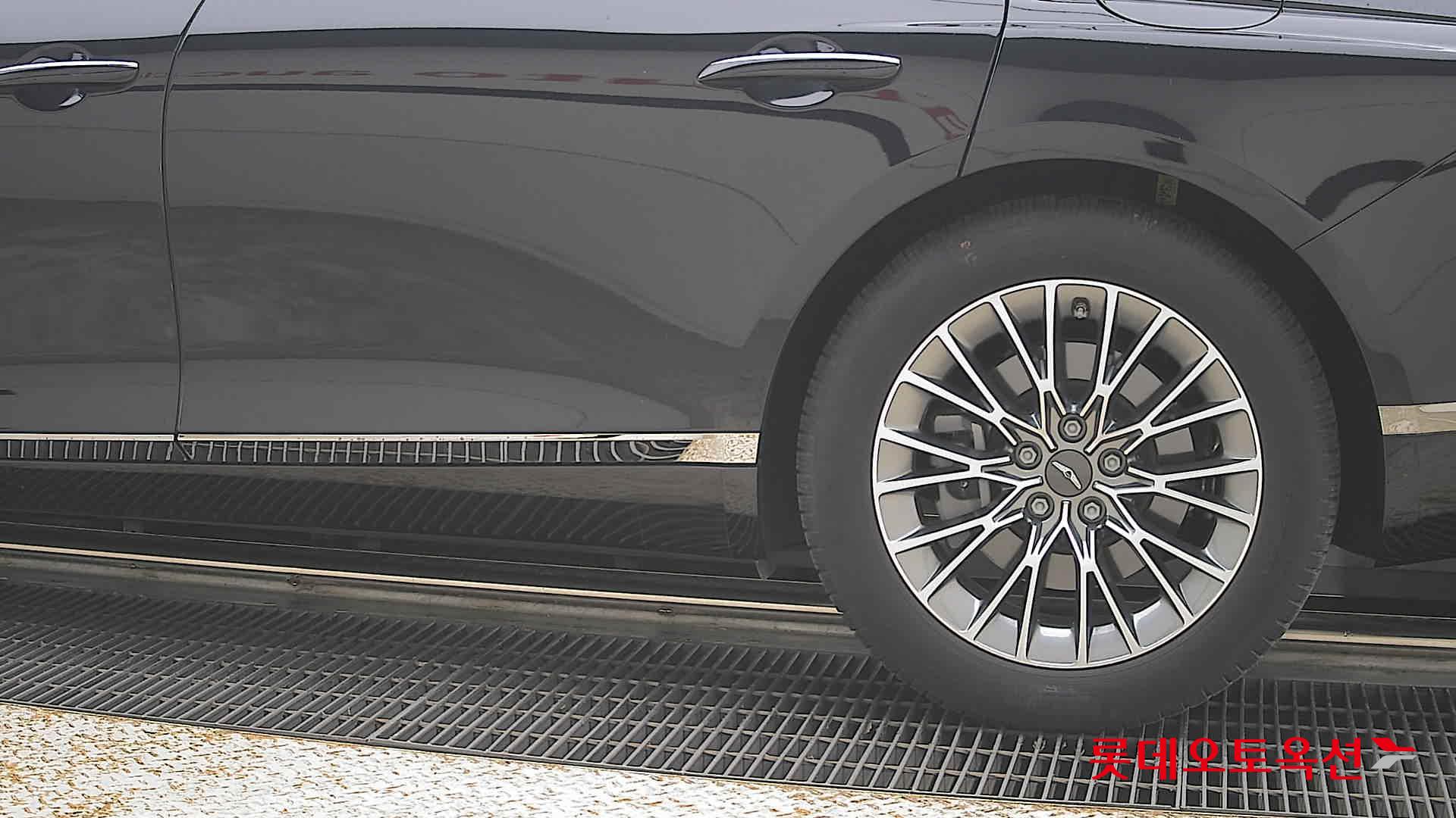 2023 - genesis g80