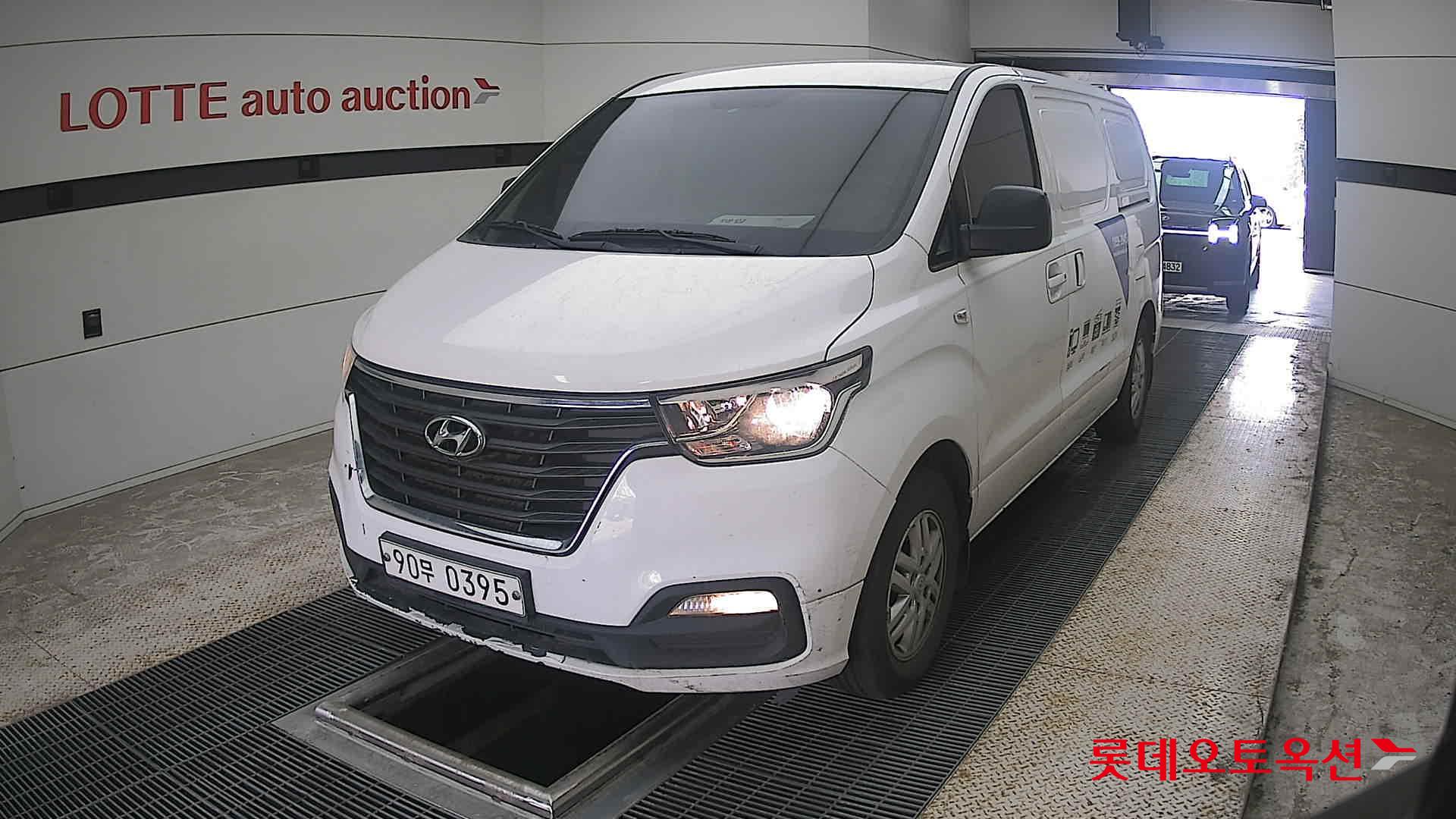 2019 - hyundai grand starex