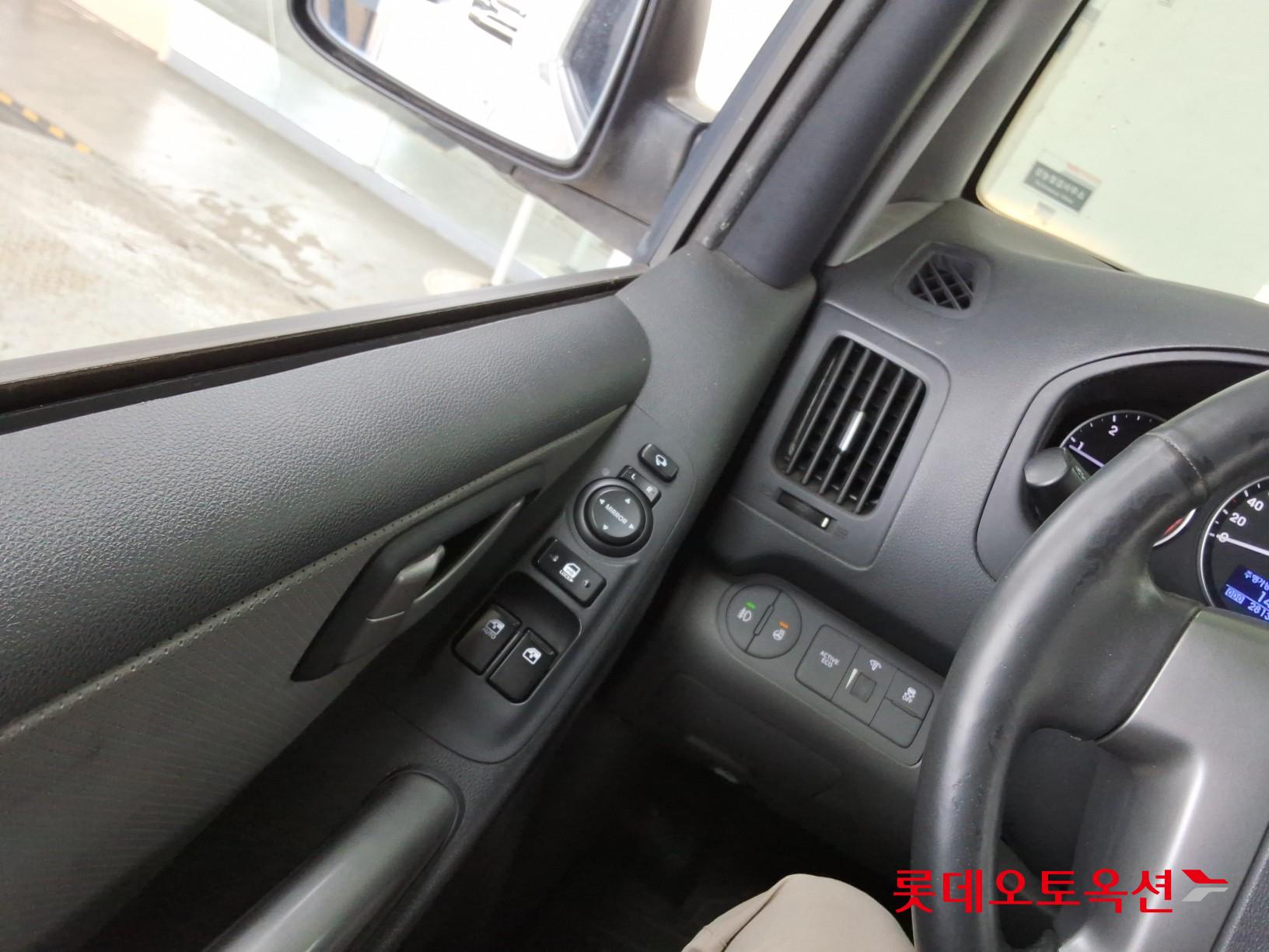 2019 - hyundai grand starex