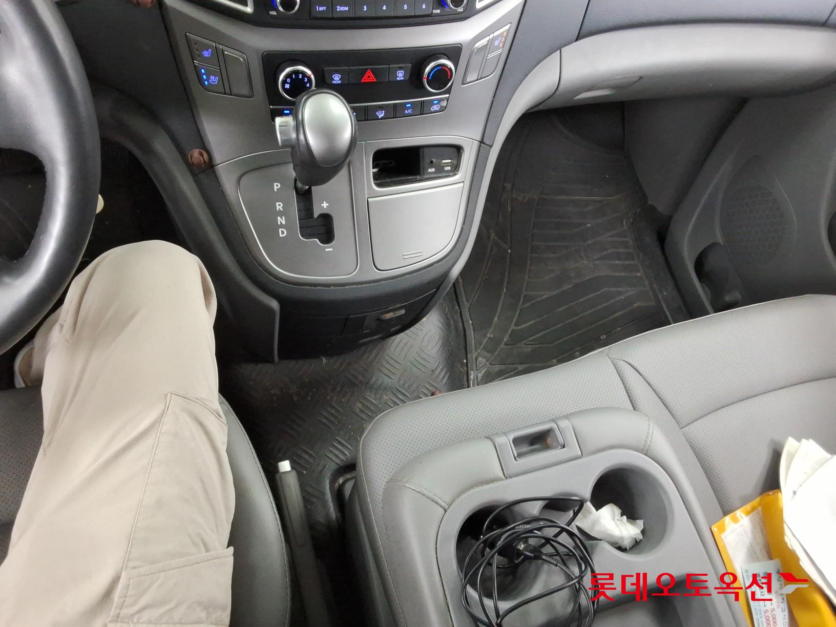 2019 - hyundai grand starex