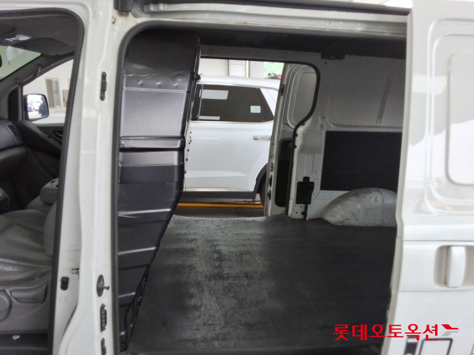 2019 - hyundai grand starex