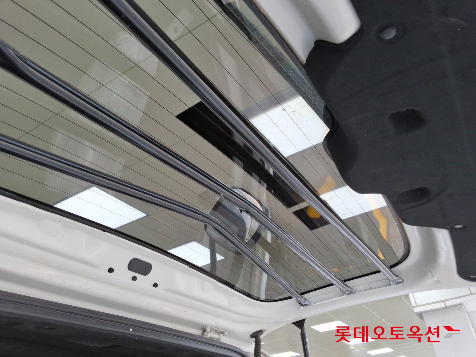 2019 - hyundai grand starex