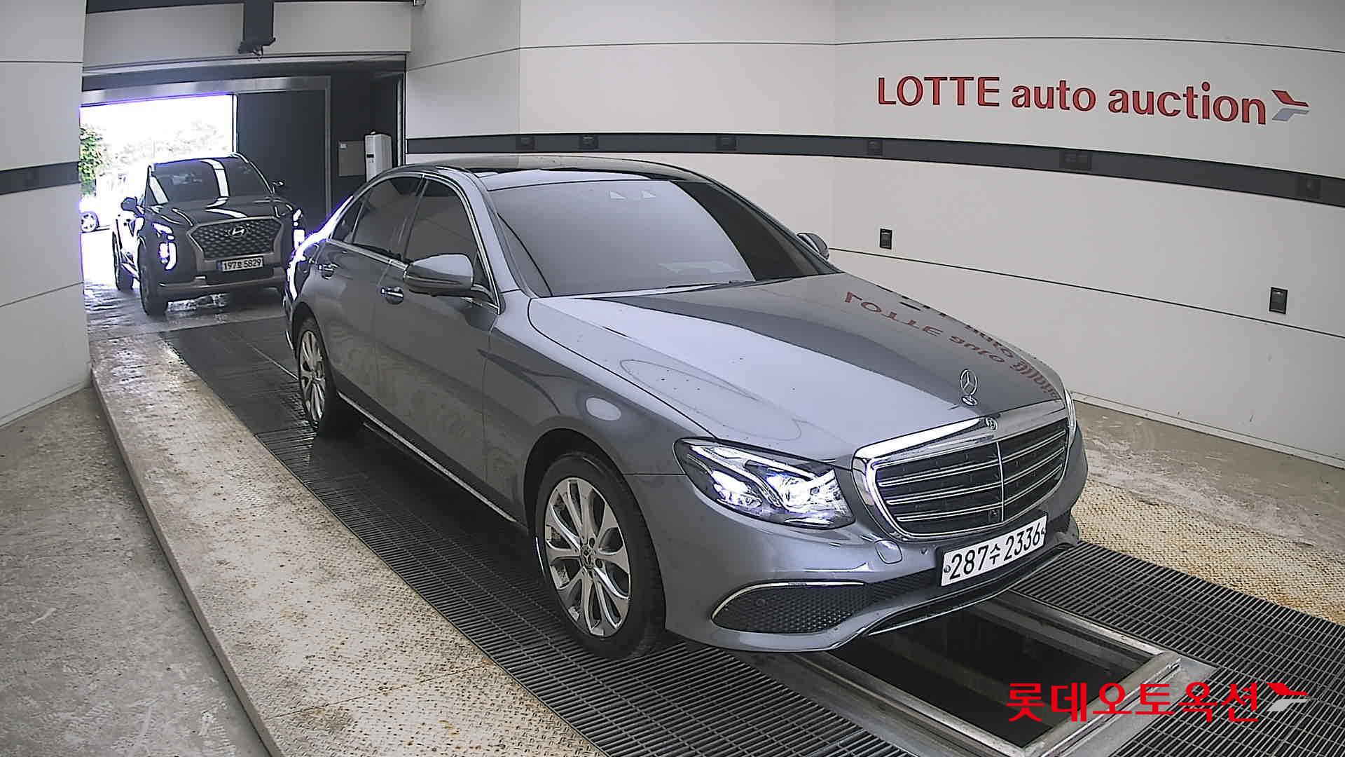 2019 - mercedes-benz e300
