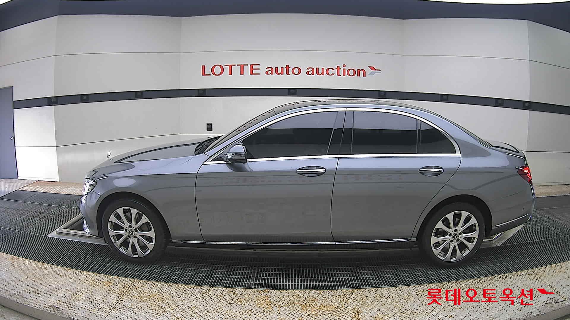 2019 - mercedes-benz e300