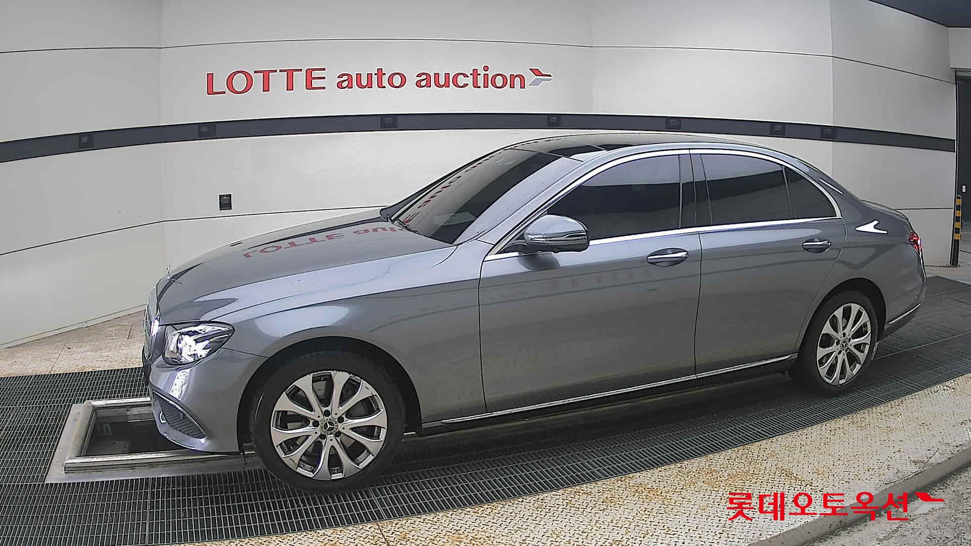 2019 - mercedes-benz e300