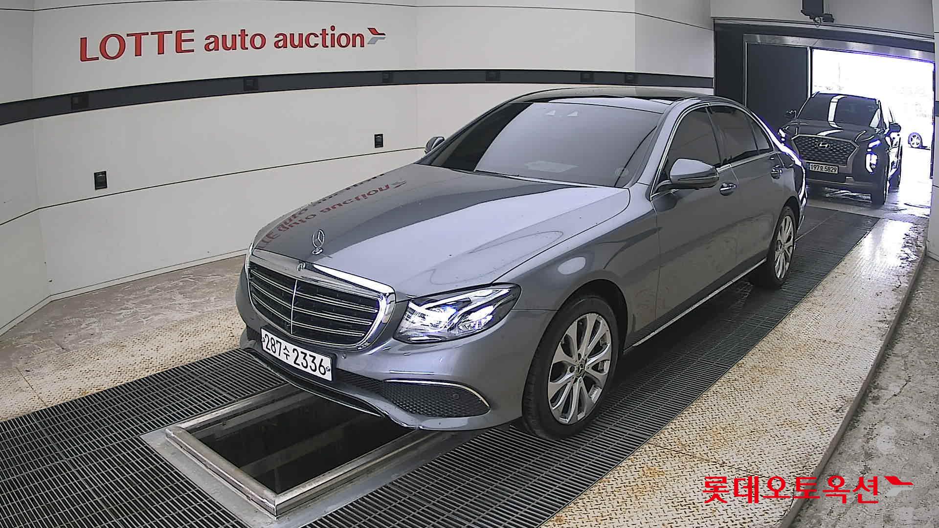 2019 - mercedes-benz e300