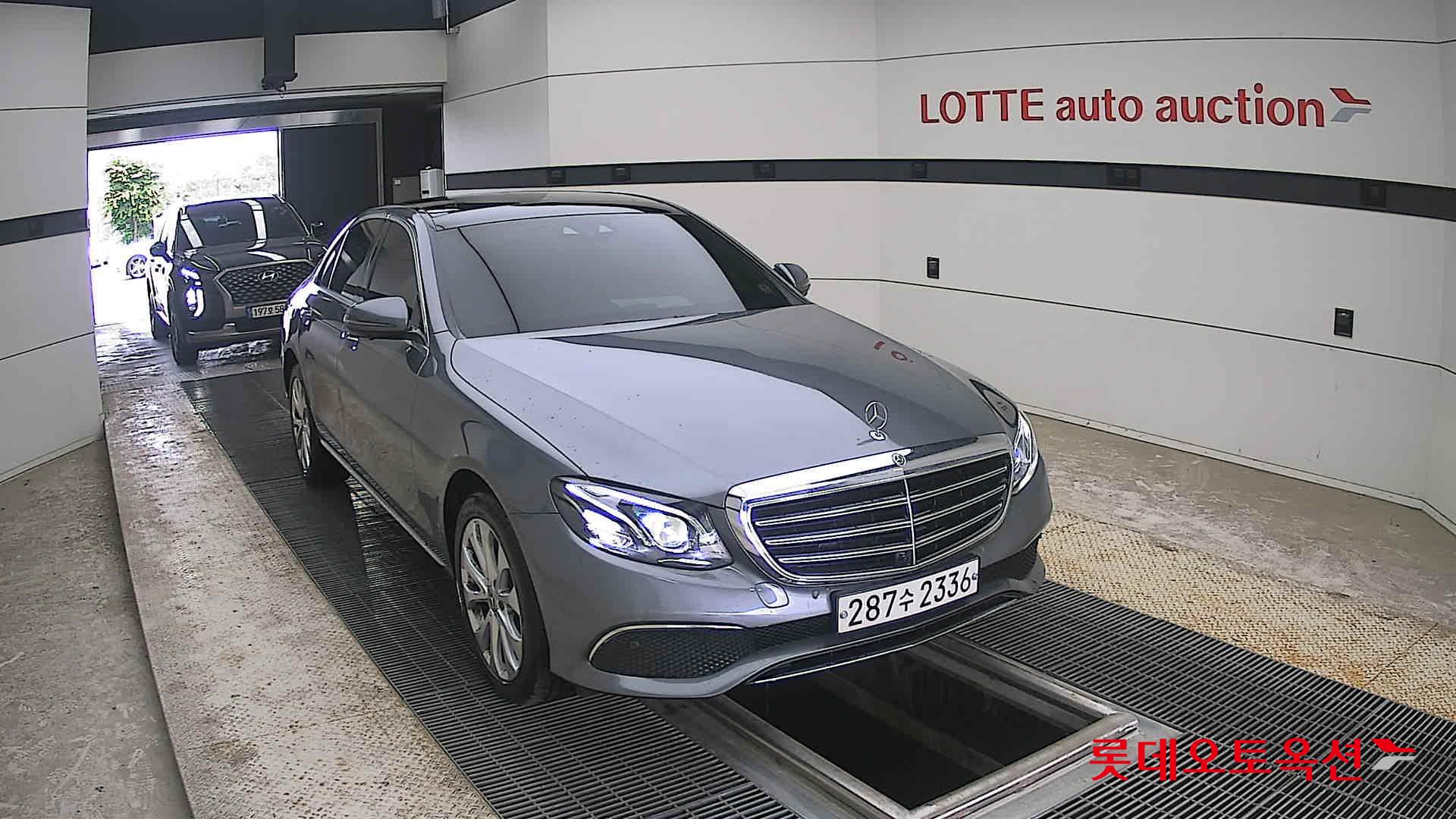 2019 - mercedes-benz e300