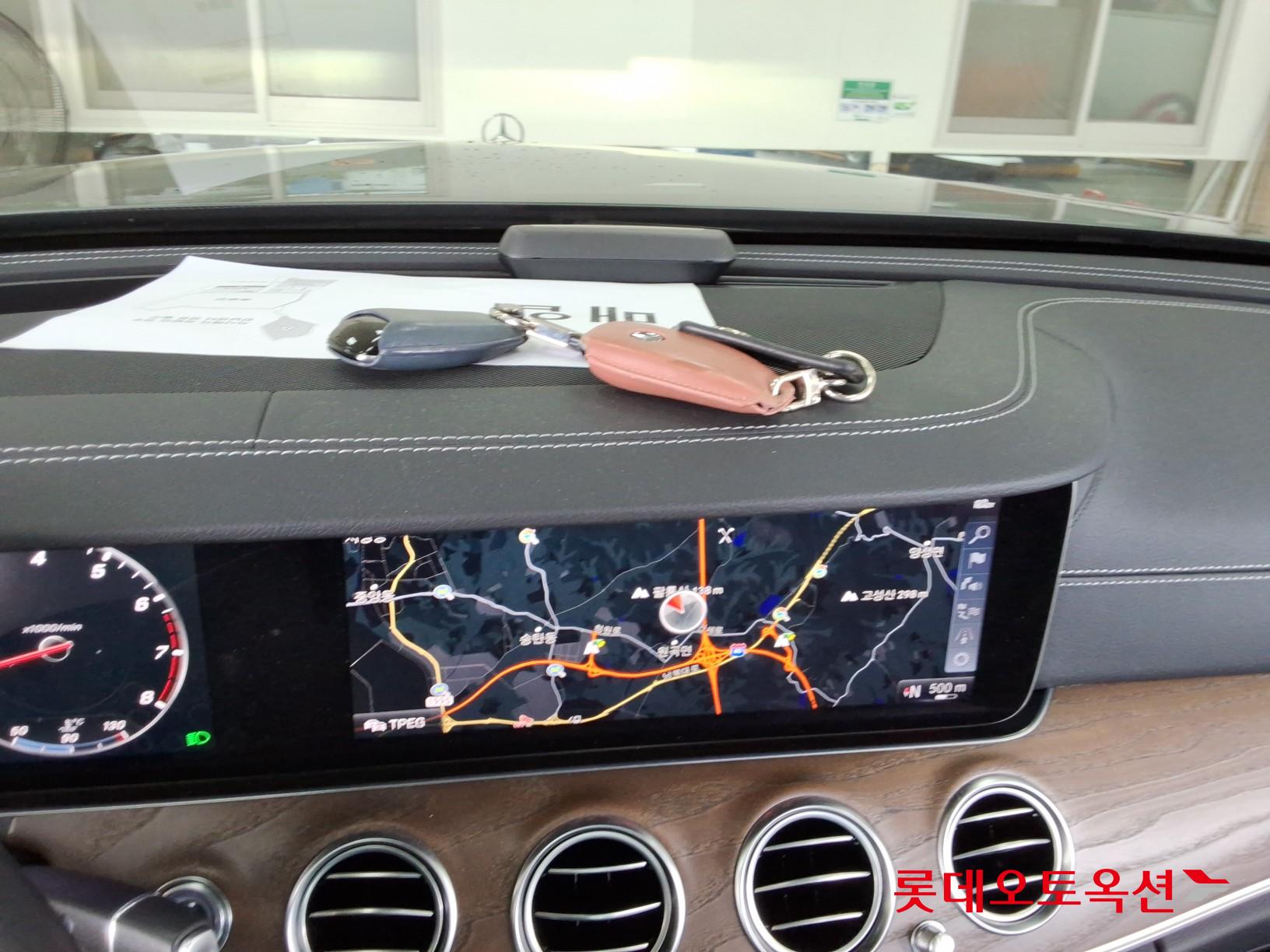 2019 - mercedes-benz e300