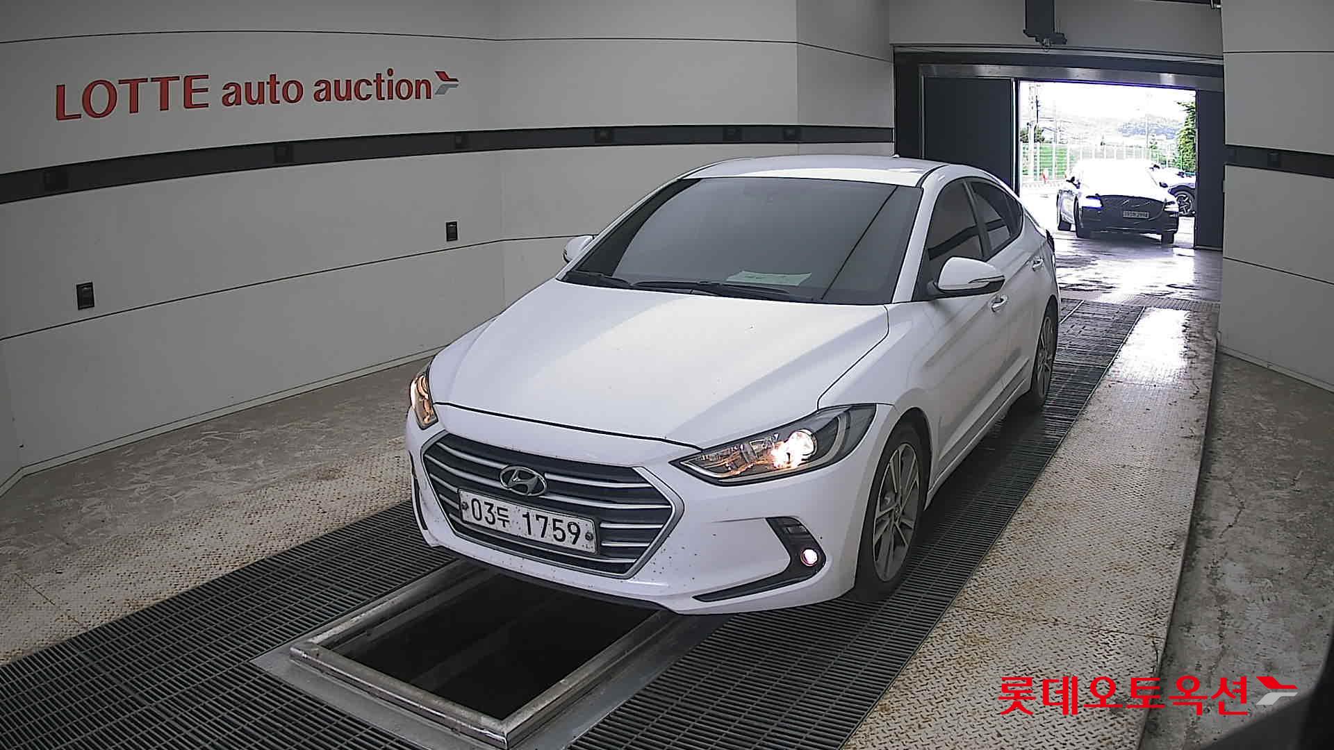 2018 - hyundai avante