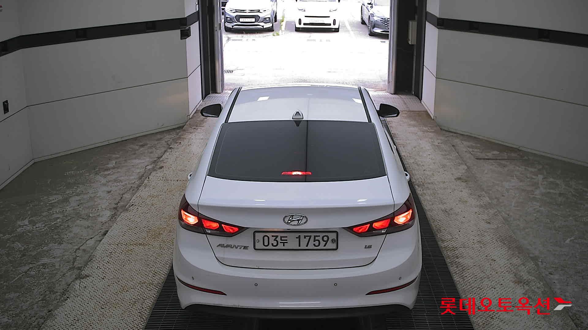 2018 - hyundai avante