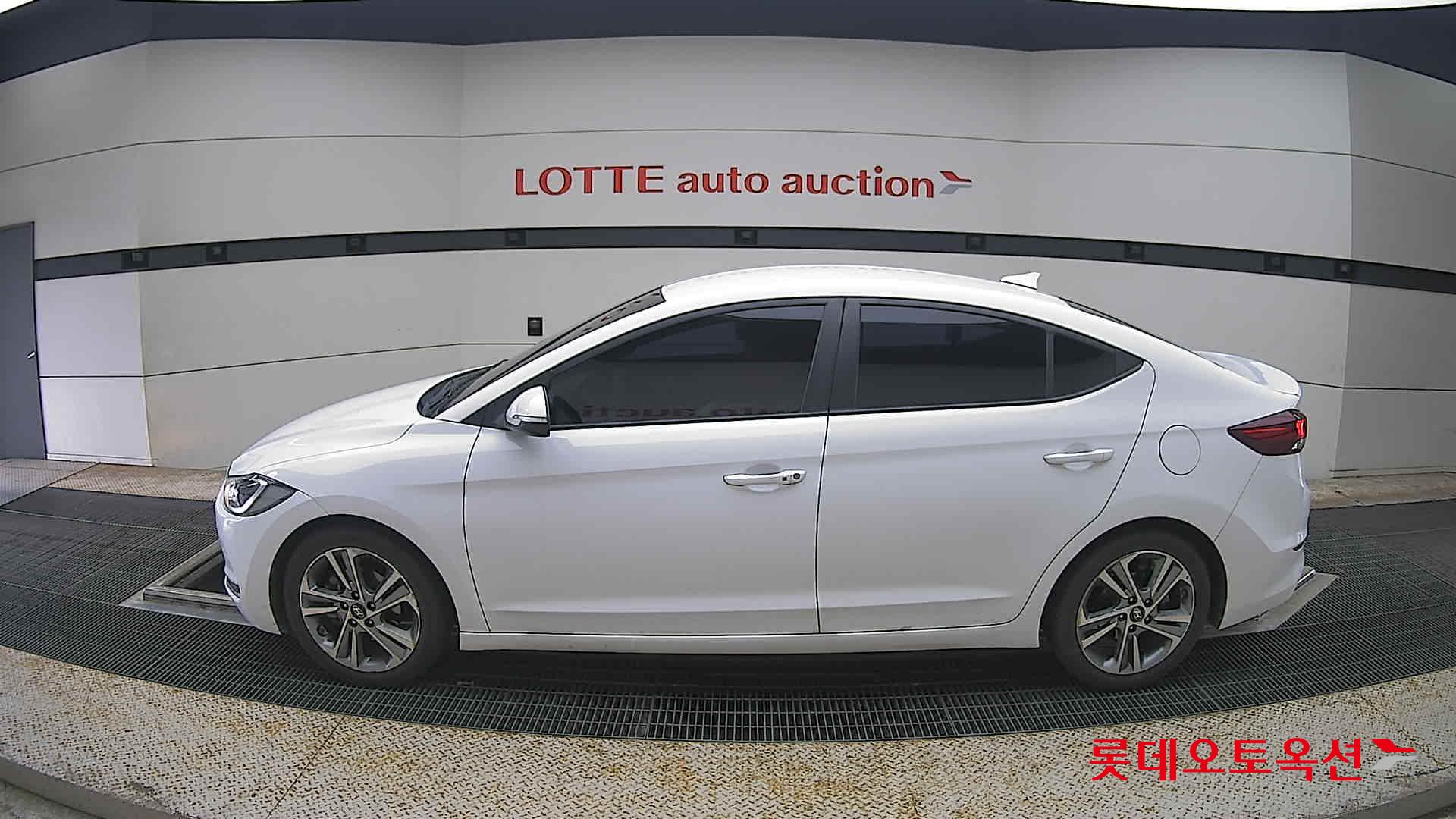 2018 - hyundai avante