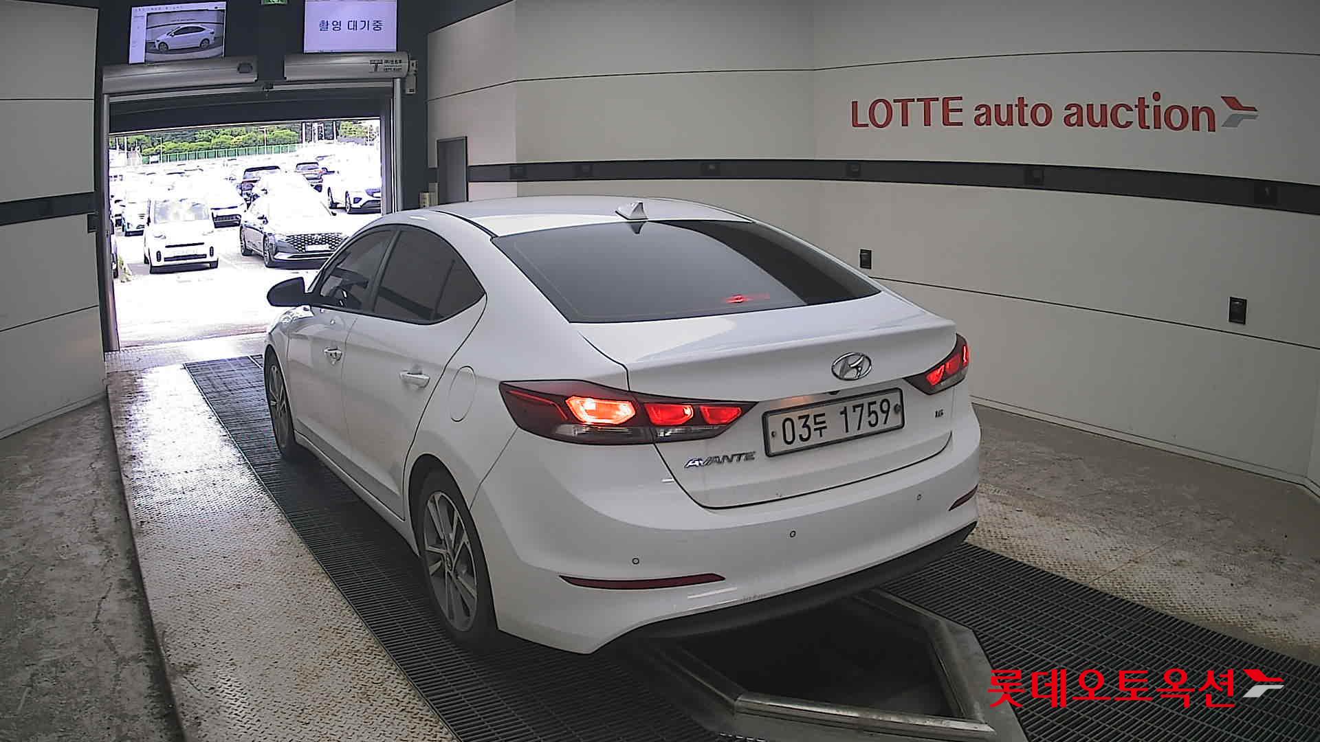 2018 - hyundai avante