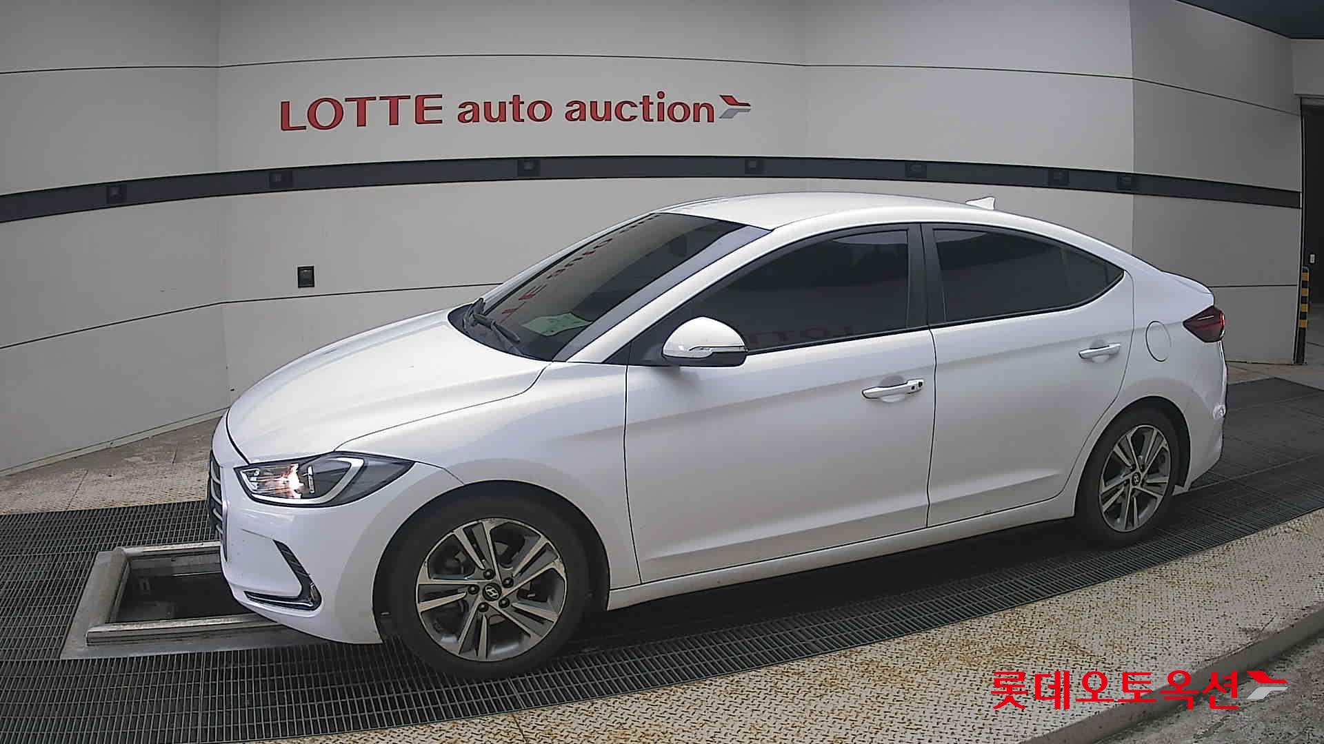 2018 - hyundai avante