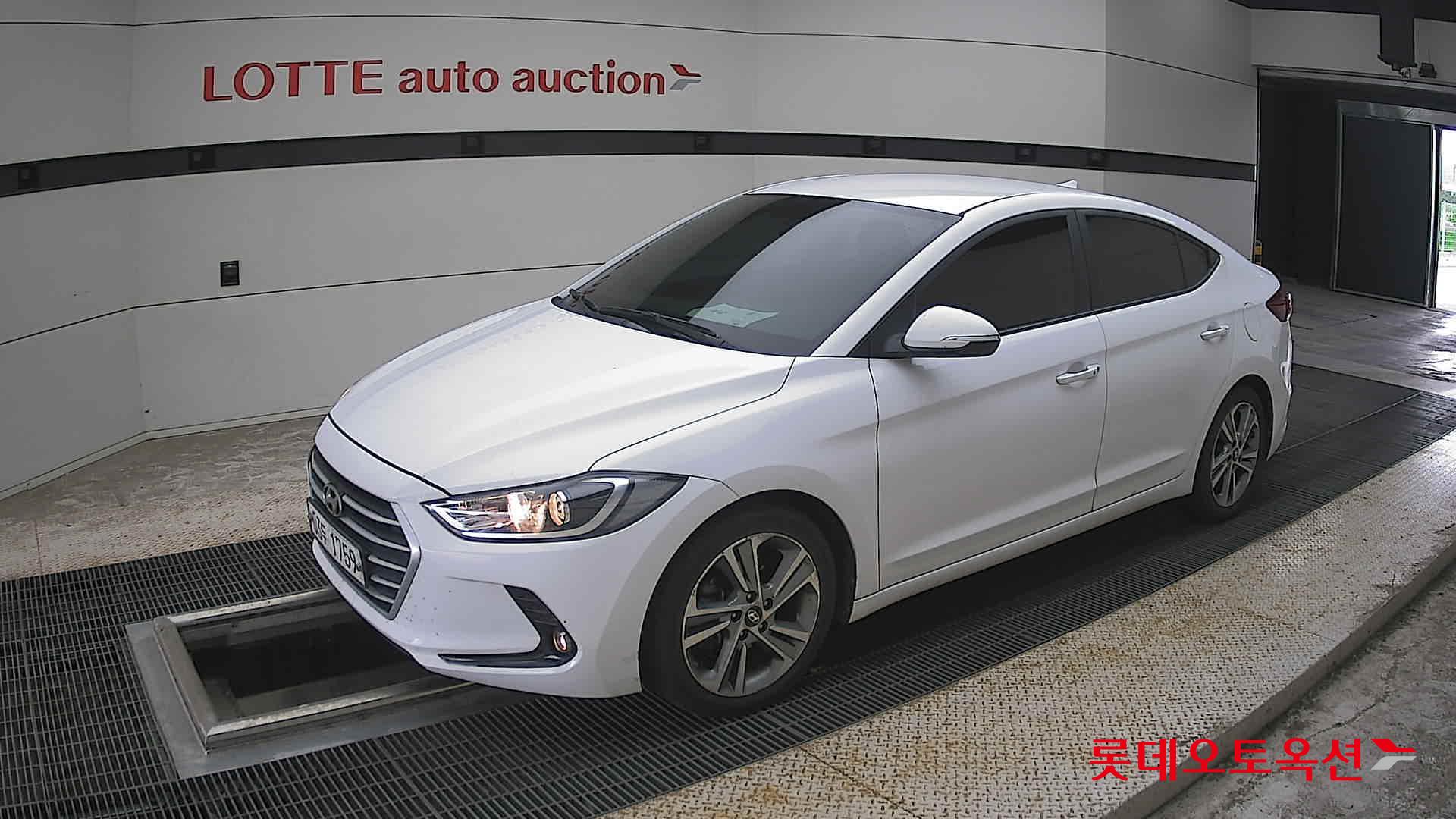 2018 - hyundai avante