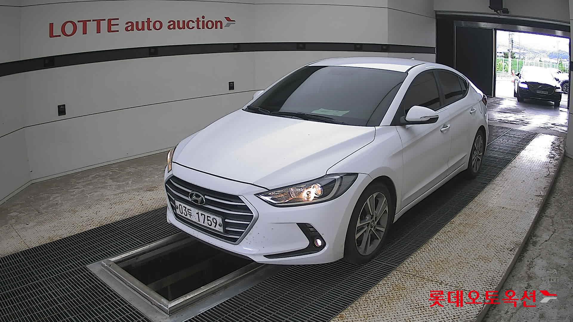 2018 - hyundai avante