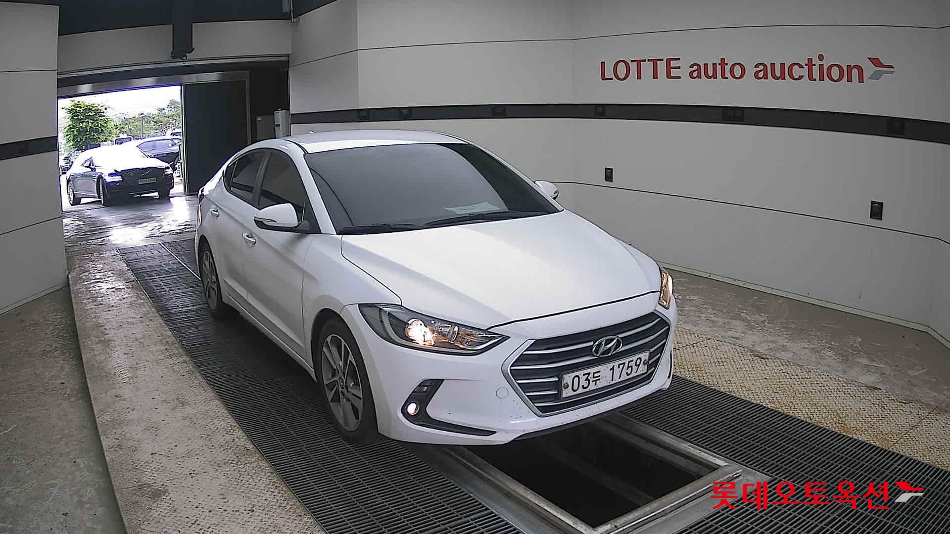 2018 - hyundai avante