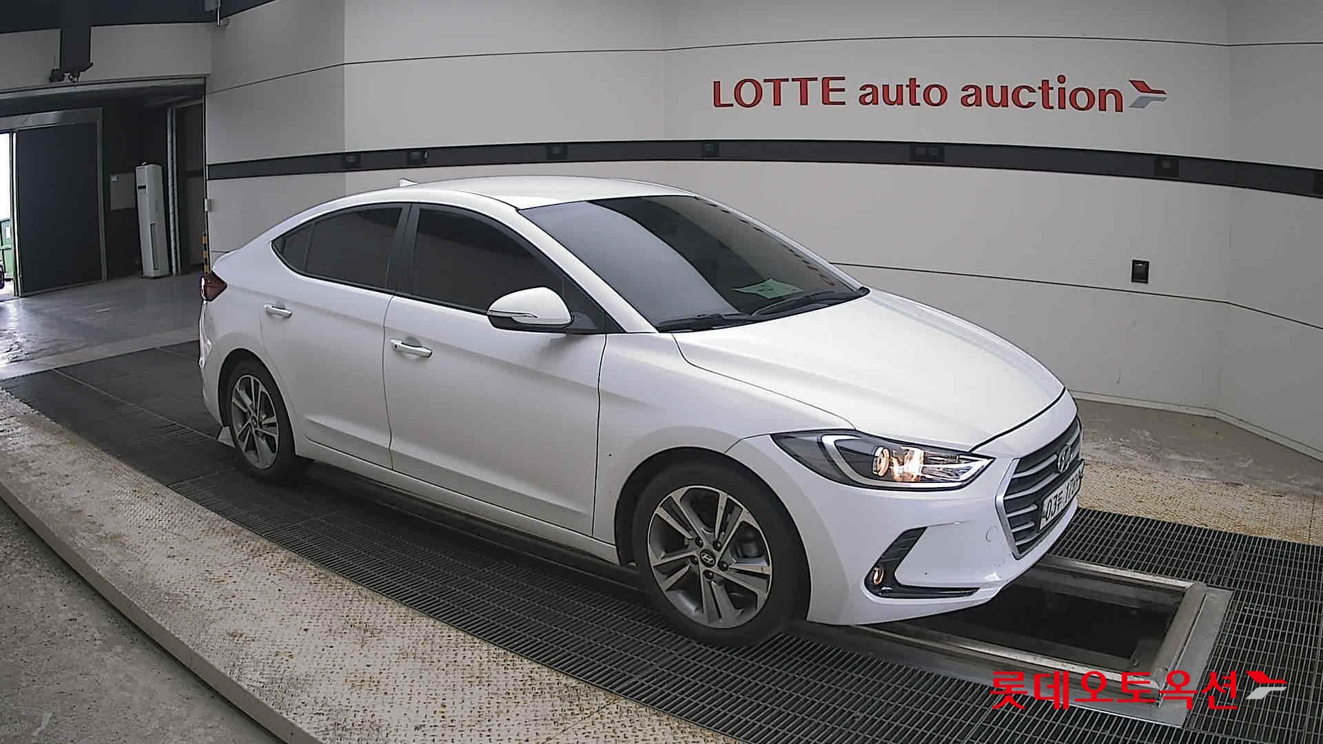 2018 - hyundai avante
